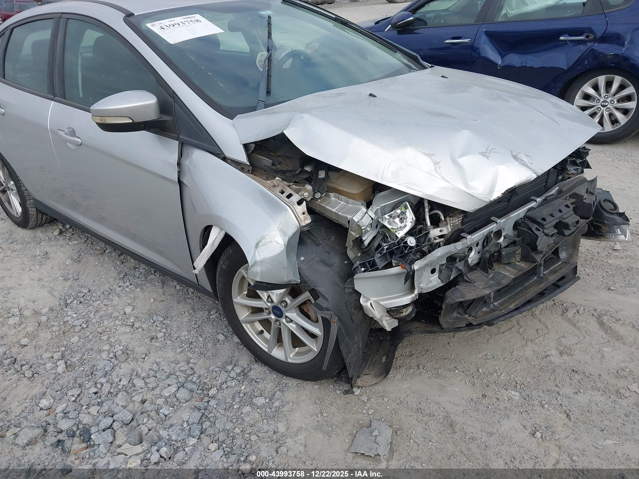 FORD FOCUS image 6