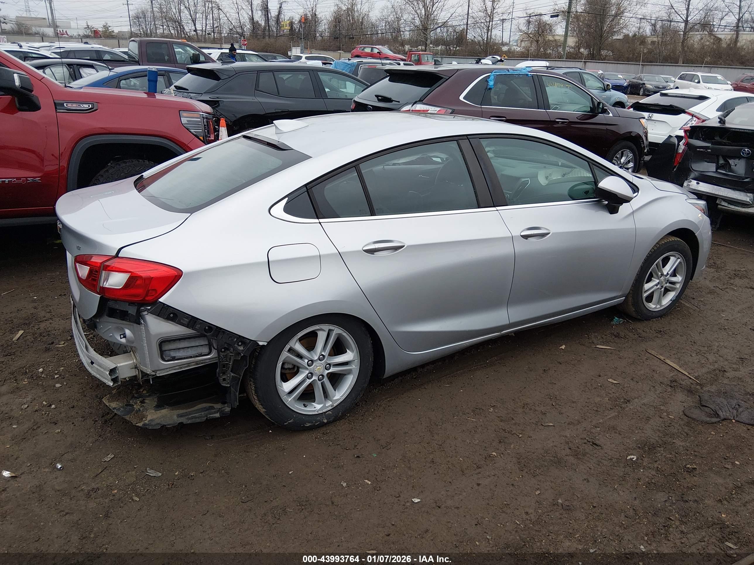 CHEVROLET CRUZE image 4