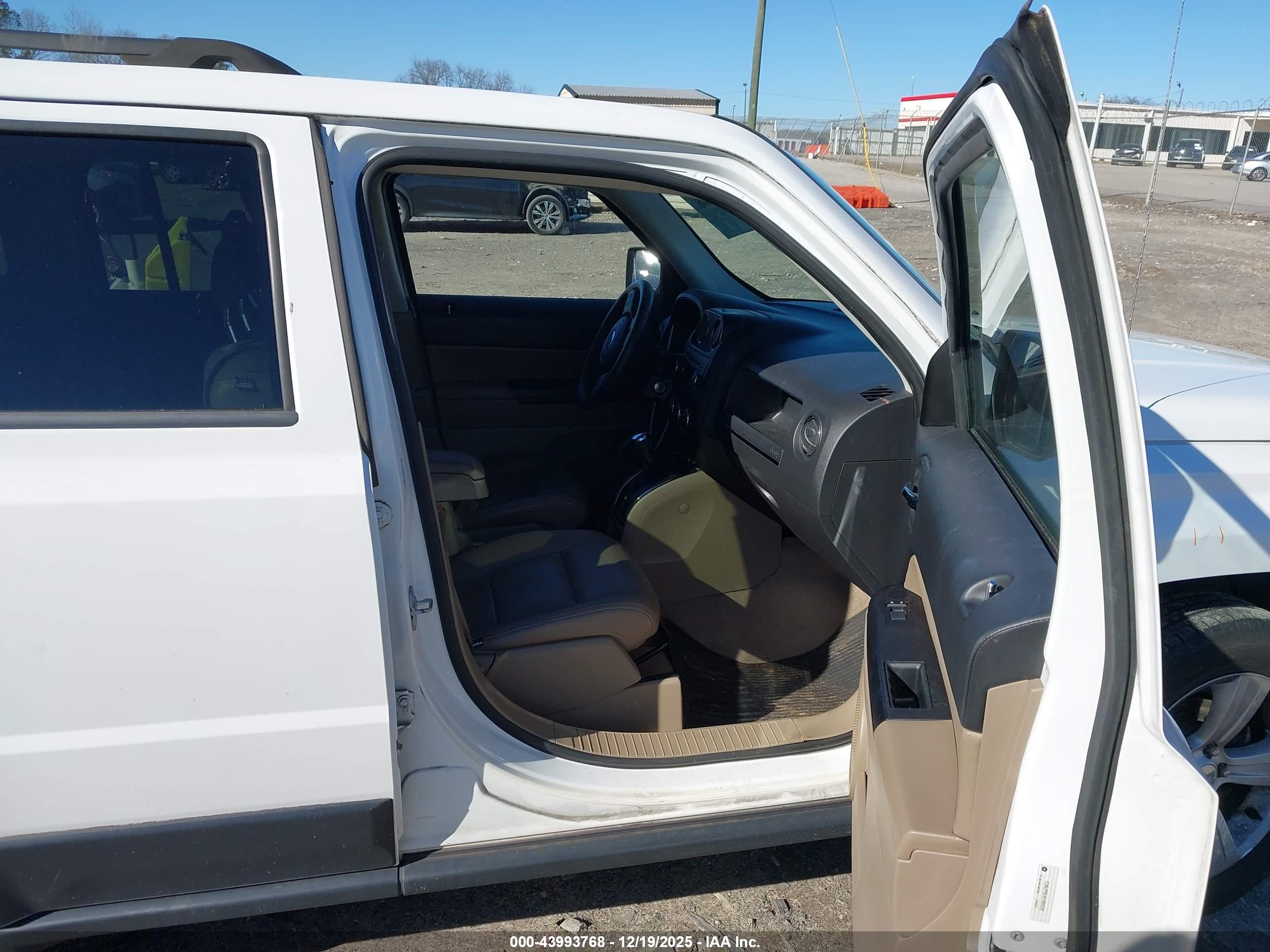 JEEP PATRIOT image 5