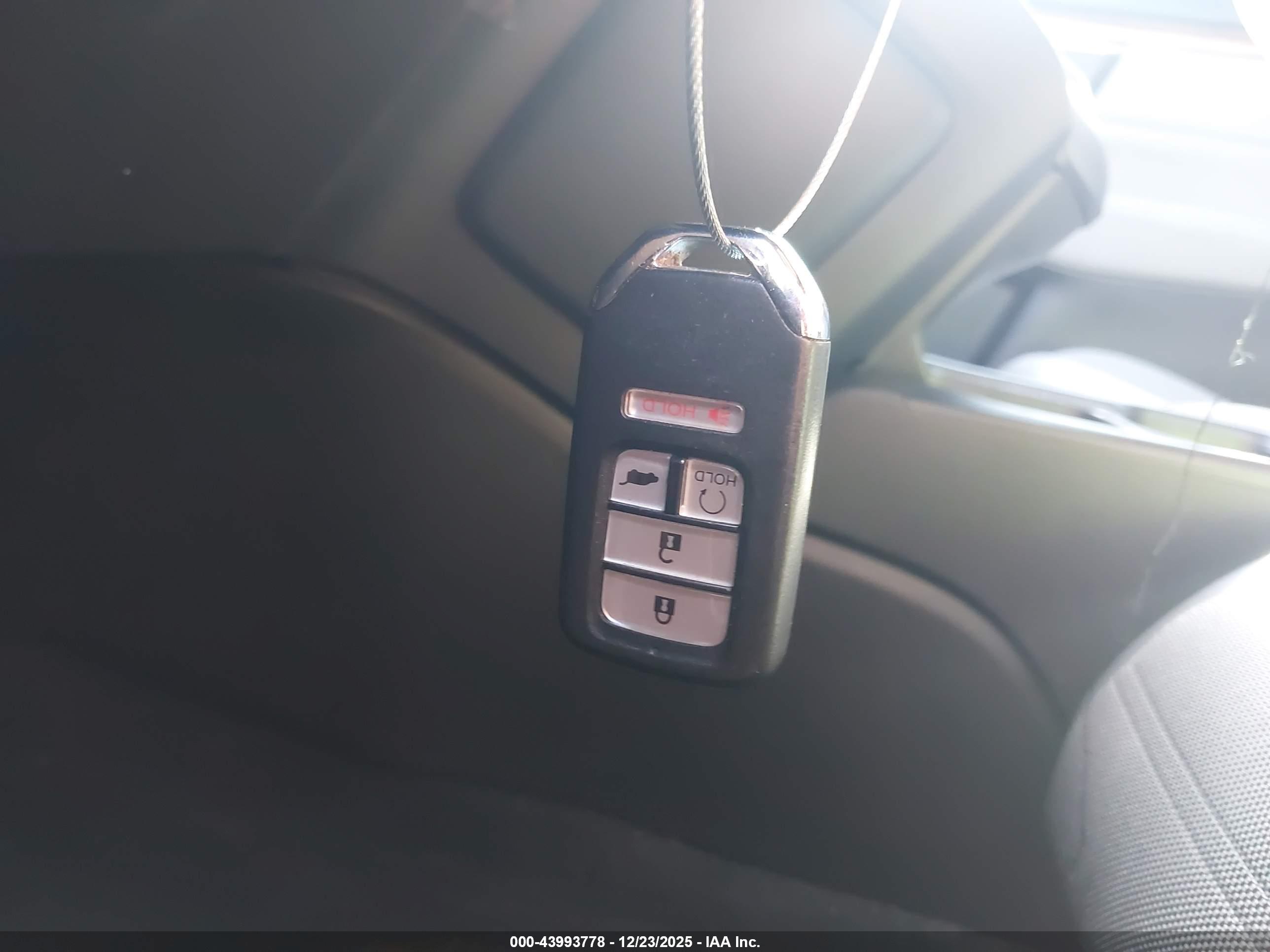 HONDA CR-V image 11