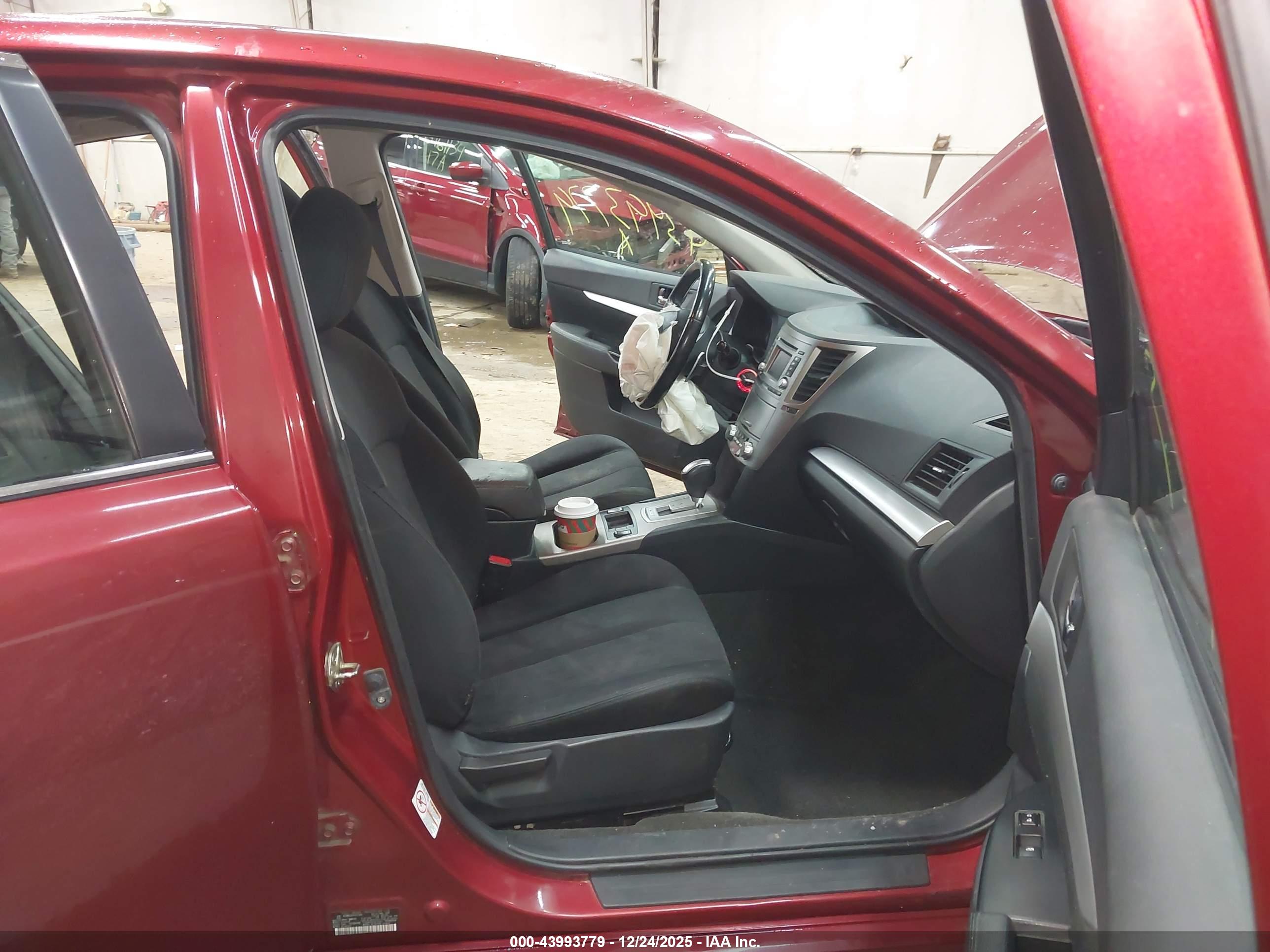 SUBARU LEGACY image 5