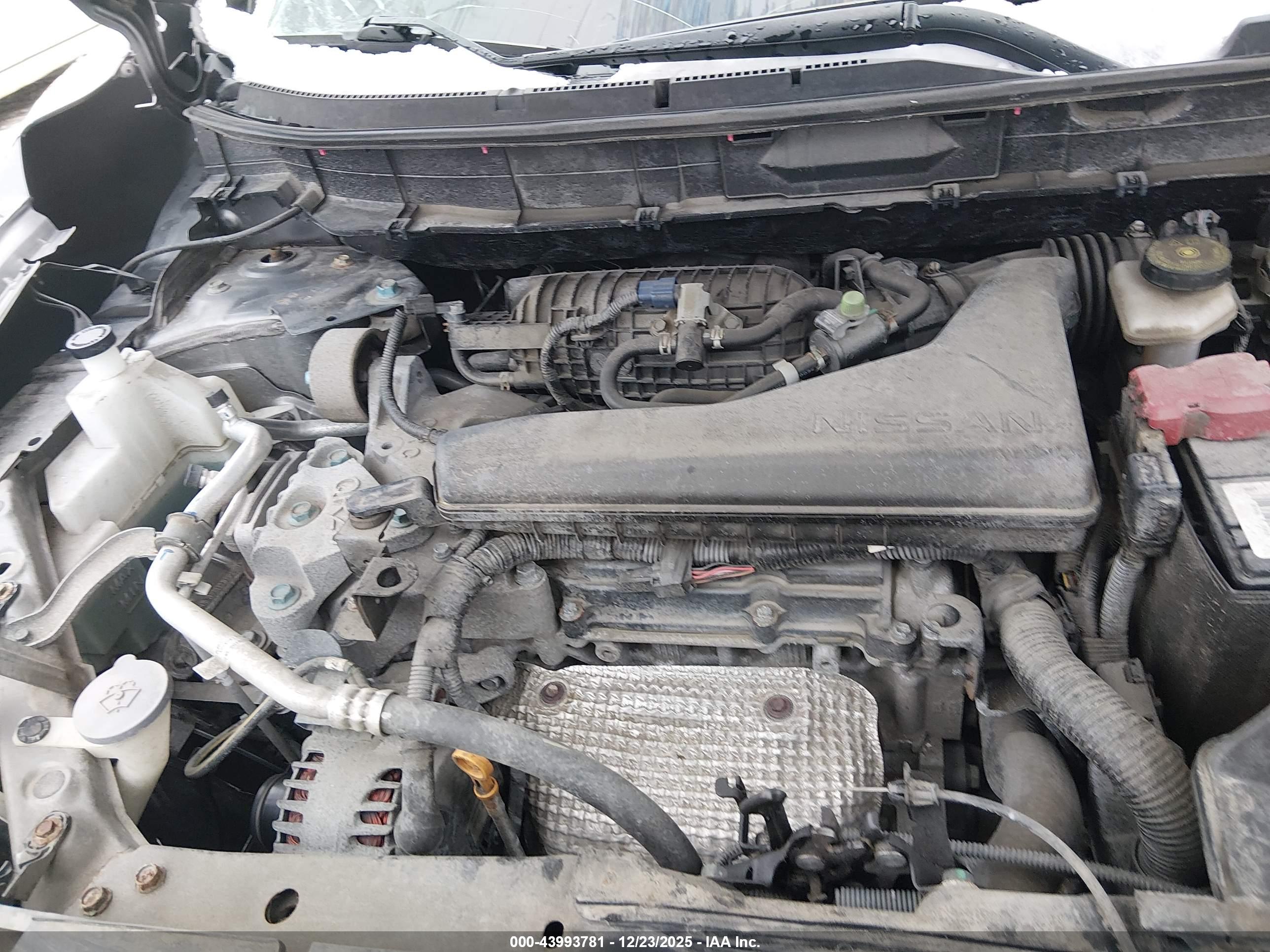 NISSAN ROGUE image 10