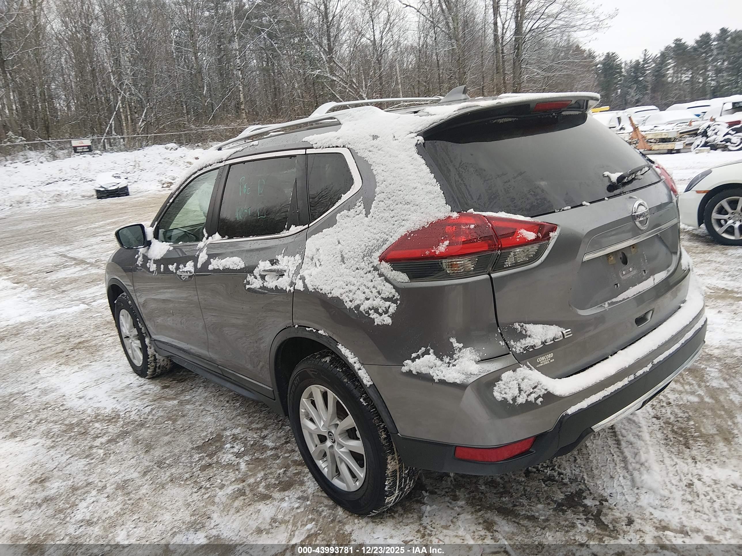 NISSAN ROGUE image 3