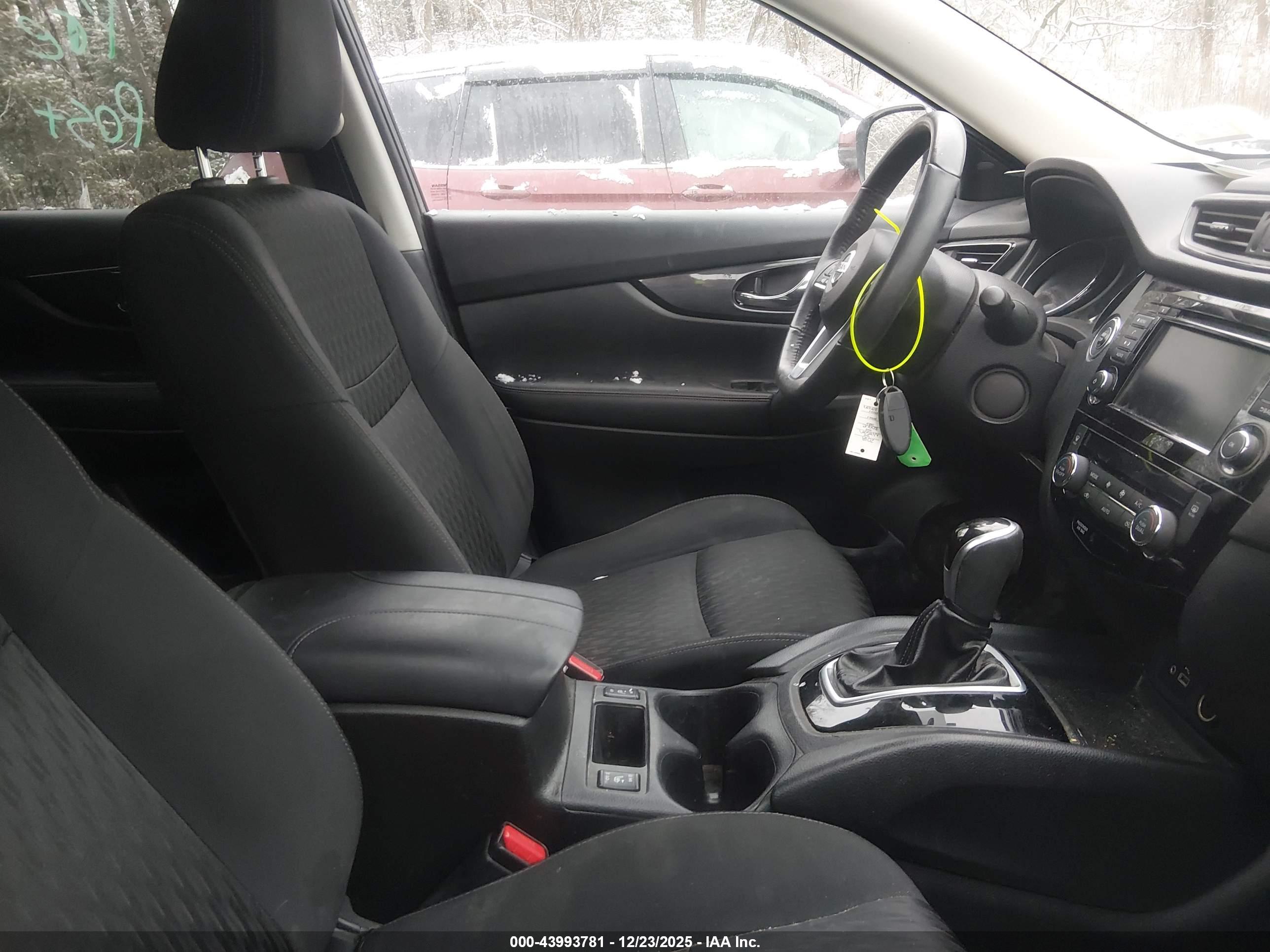 NISSAN ROGUE image 5
