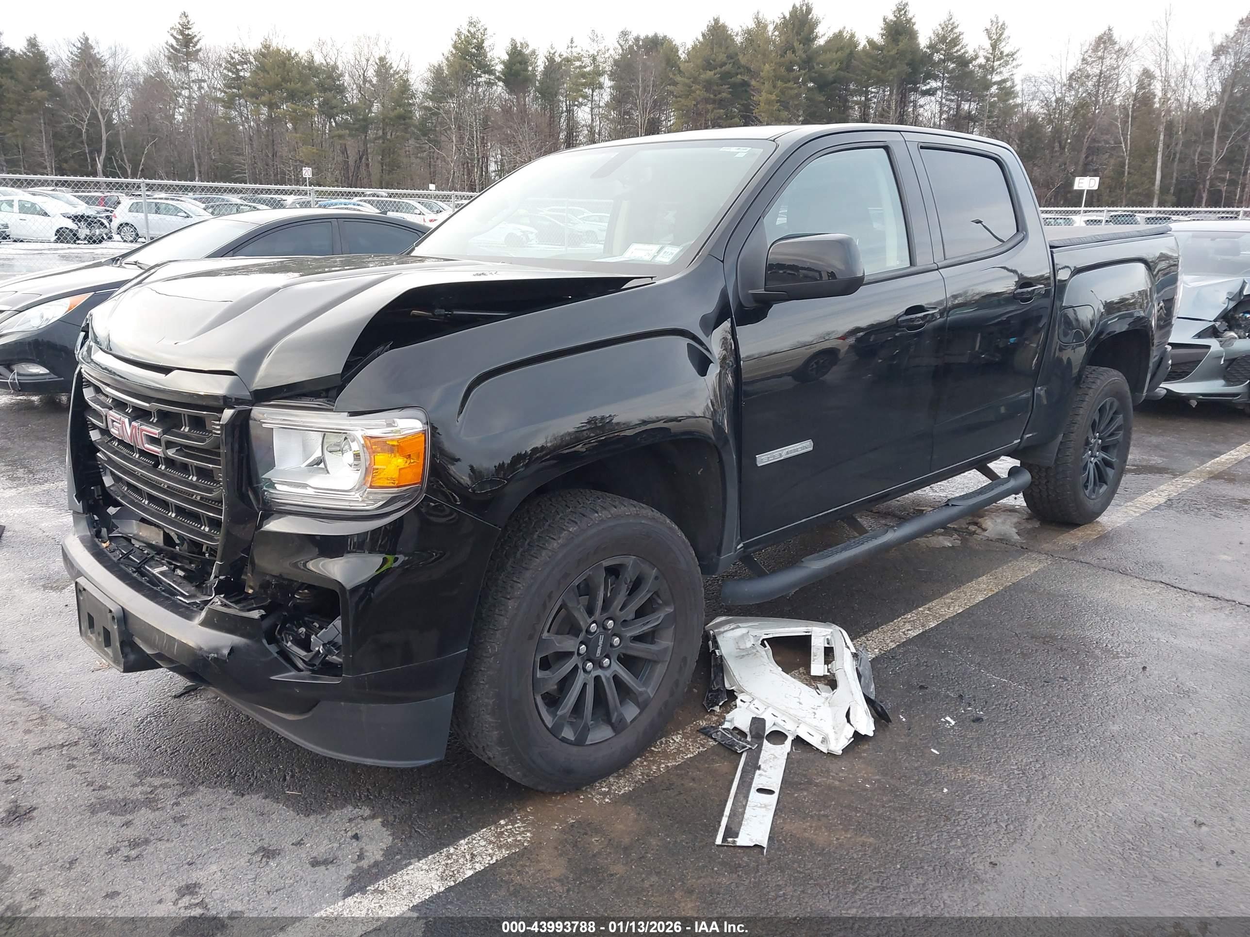 GMC CANYON image 2