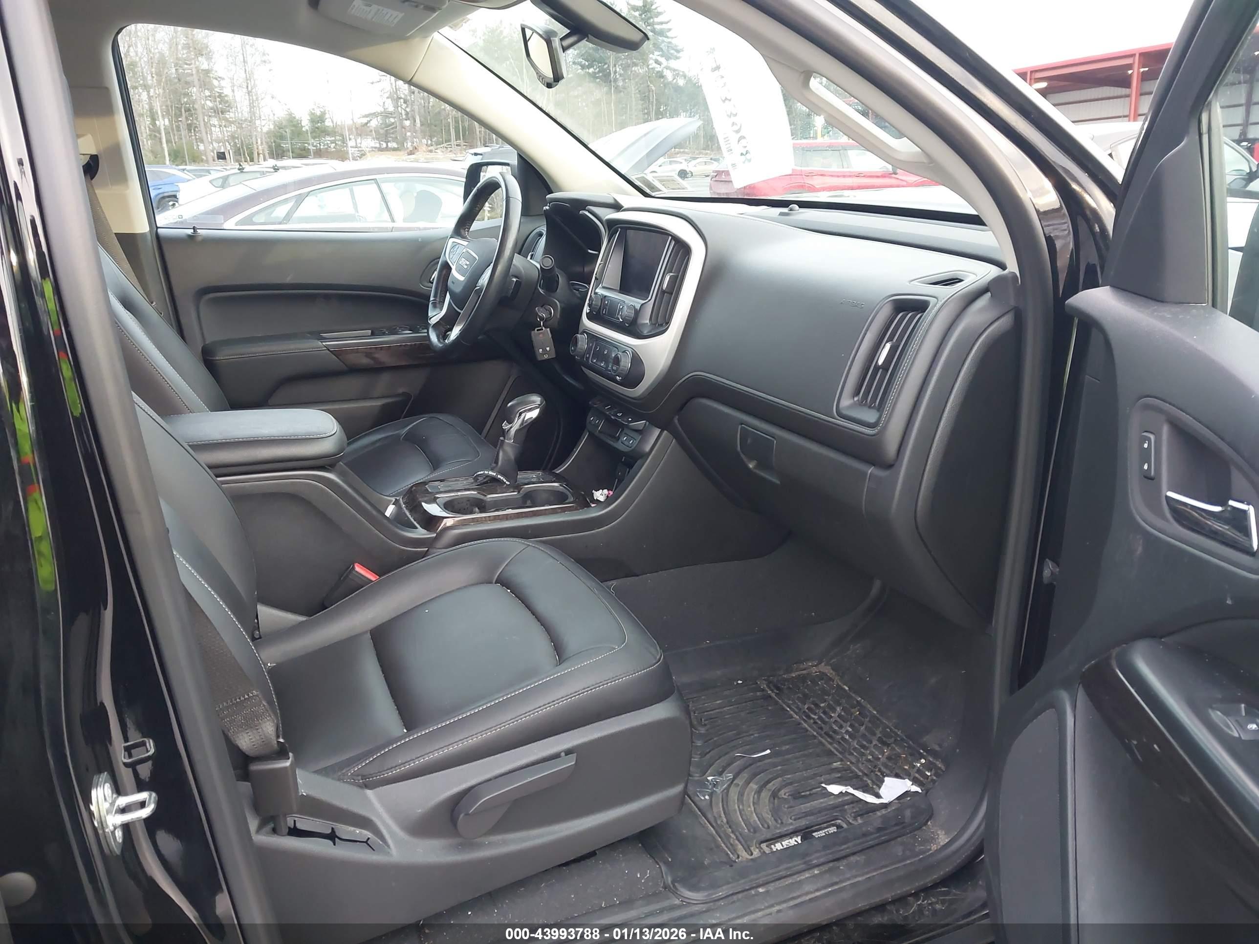 GMC CANYON image 5