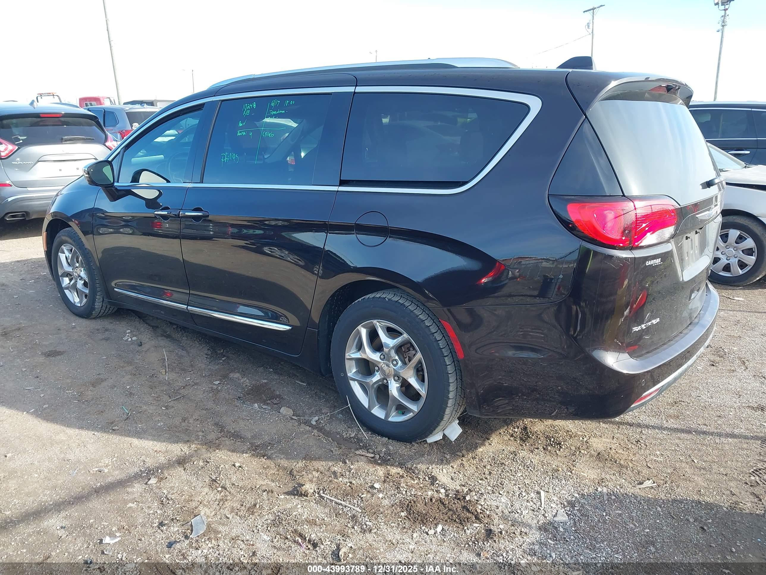 CHRYSLER PACIFICA image 3