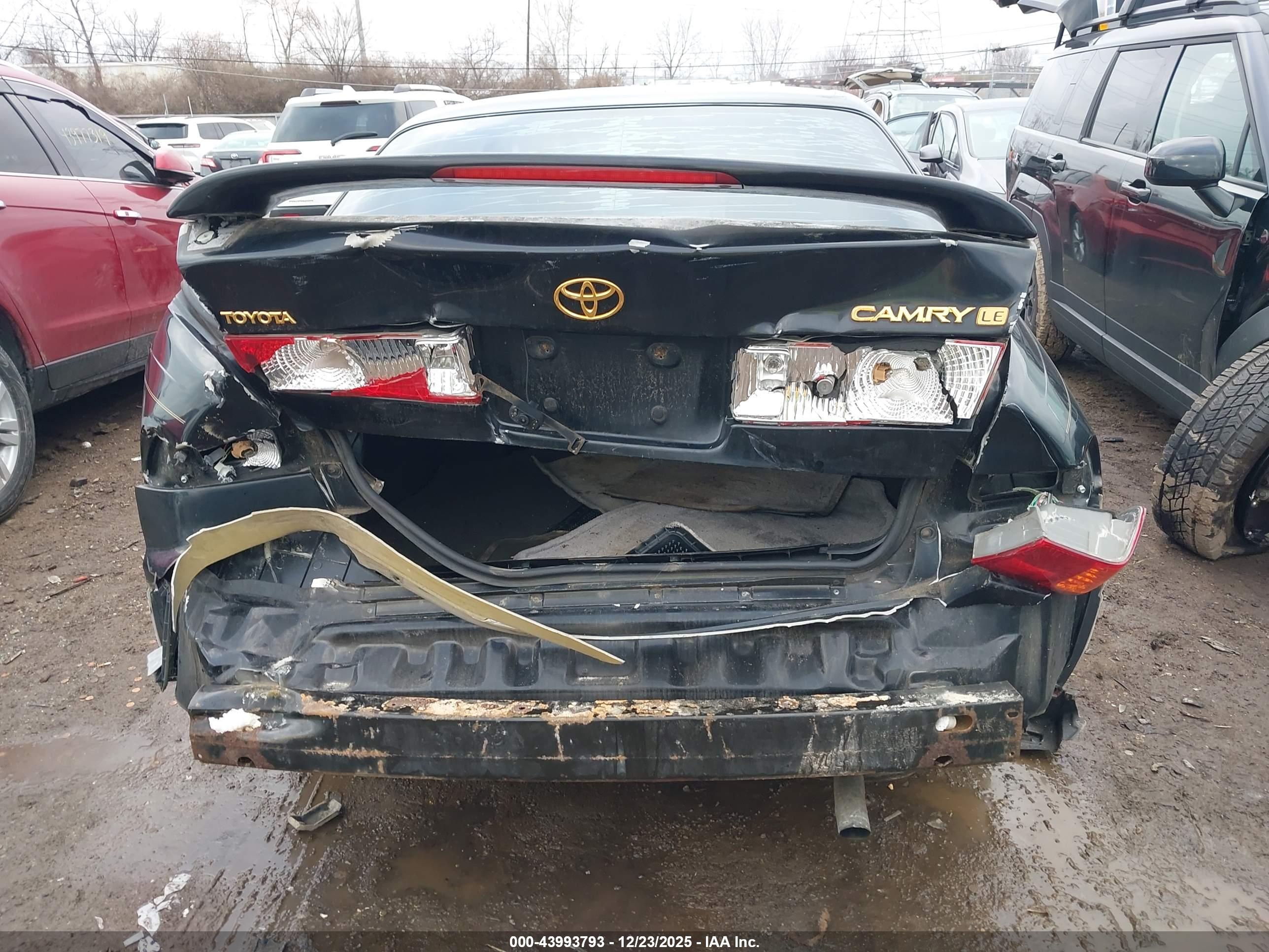 TOYOTA CAMRY image 6