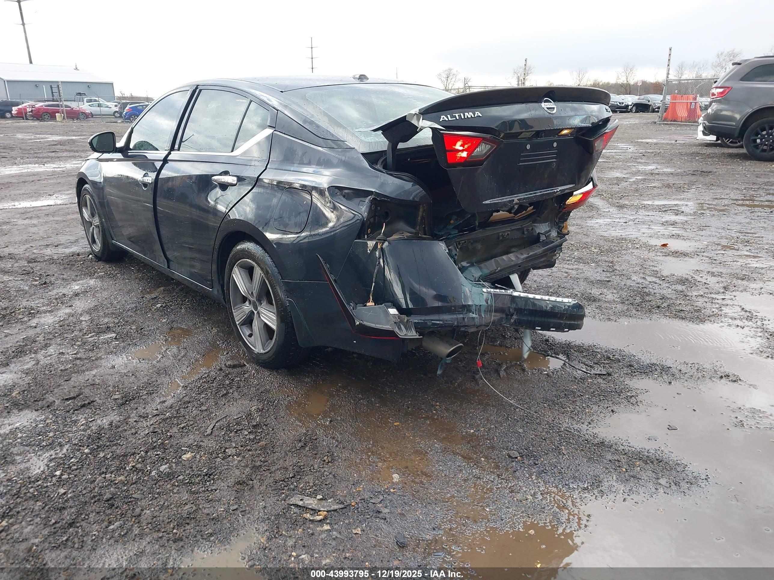 NISSAN ALTIMA image 3