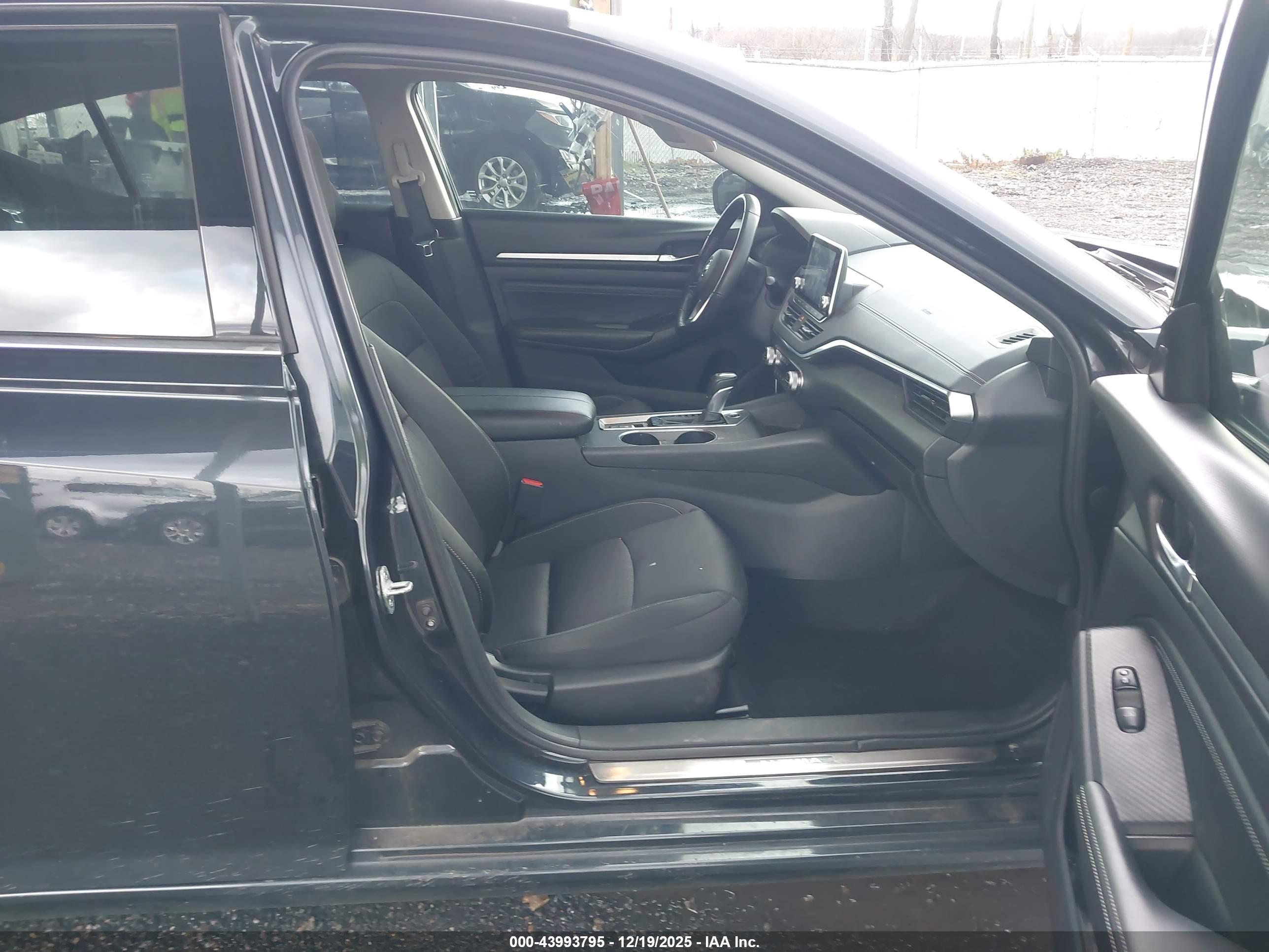 NISSAN ALTIMA image 5