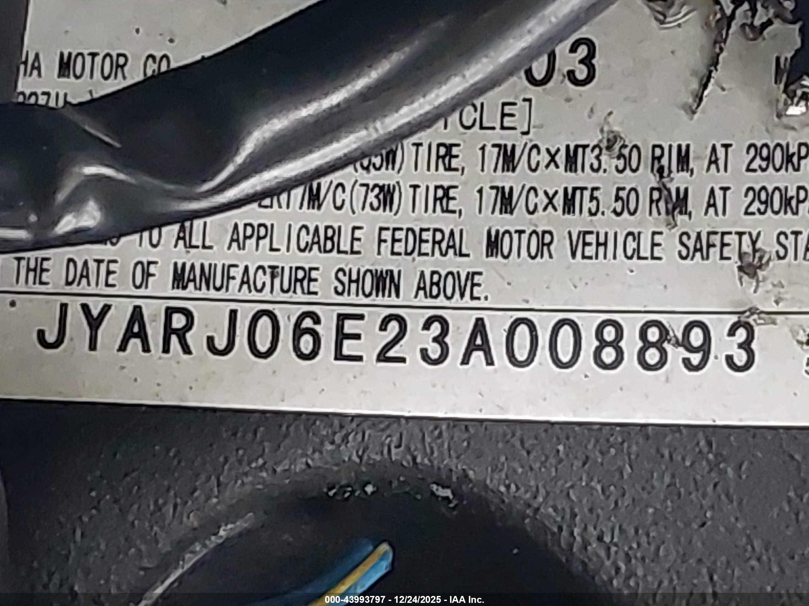 YAMAHA YZFR6 image 10