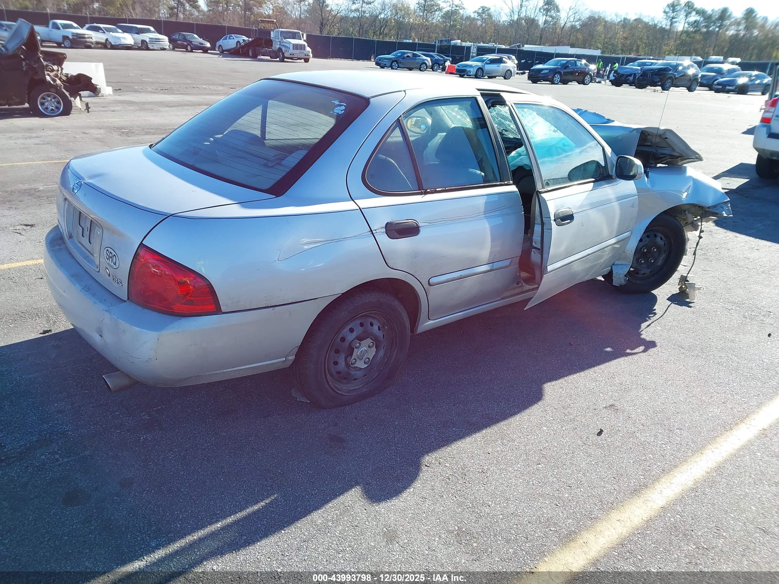 NISSAN SENTRA image 4