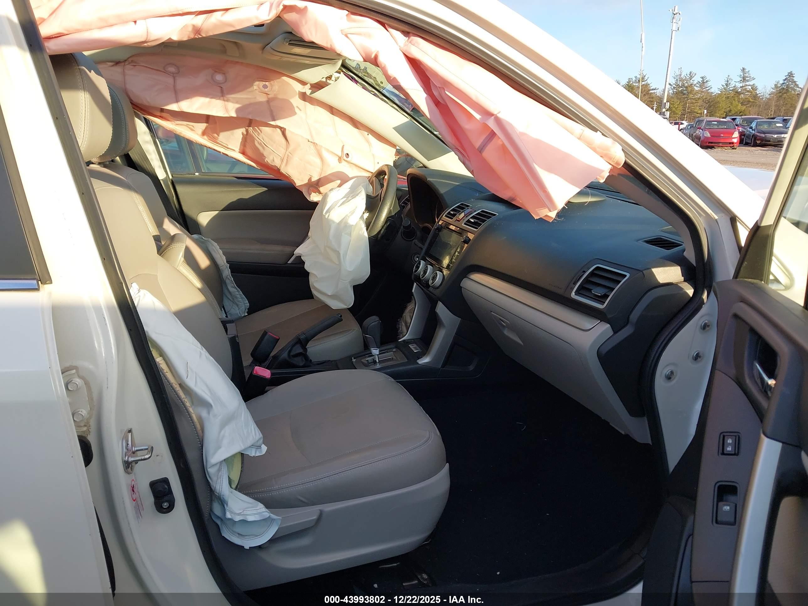SUBARU FORESTER image 5