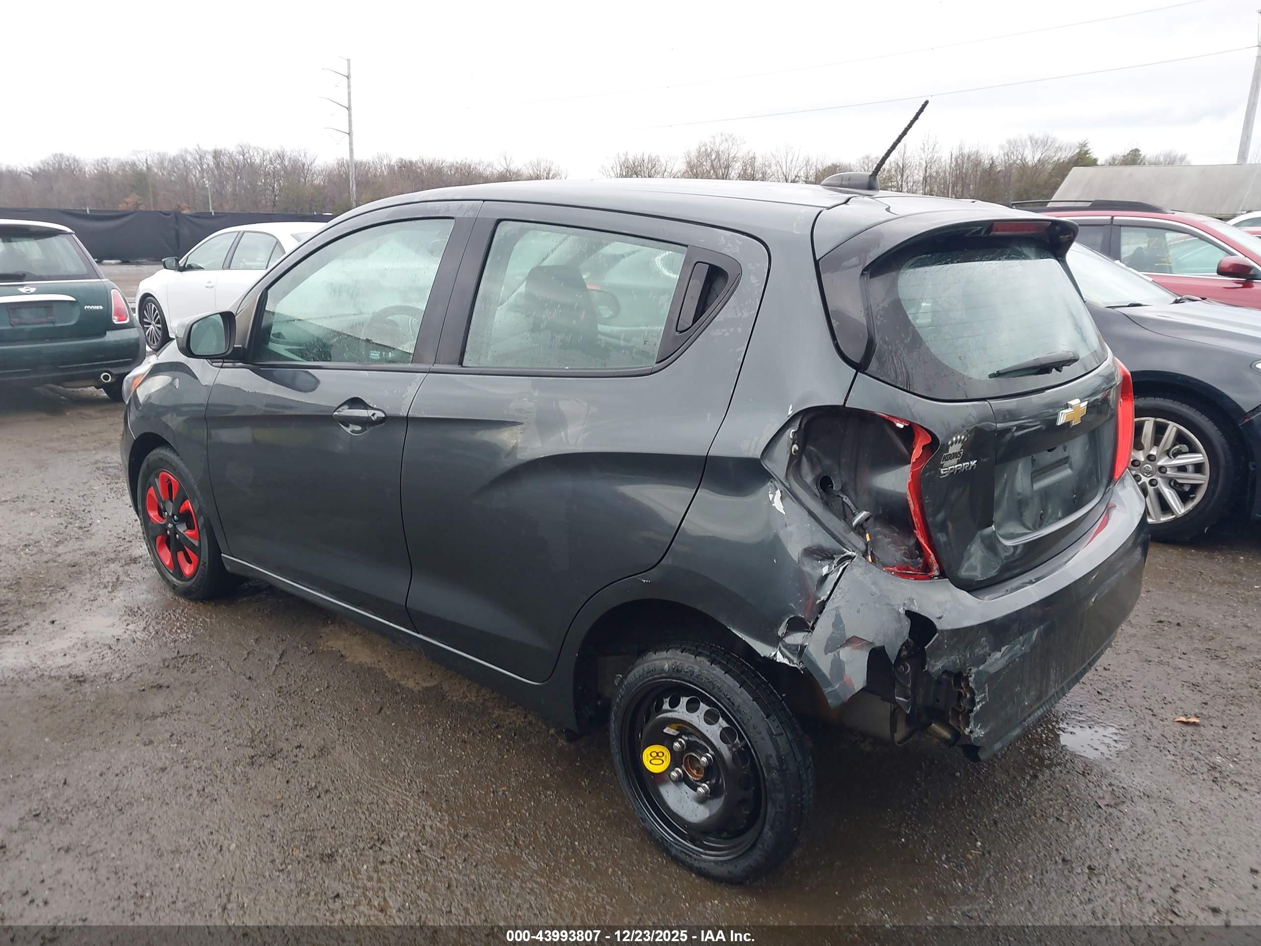 CHEVROLET SPARK image 3