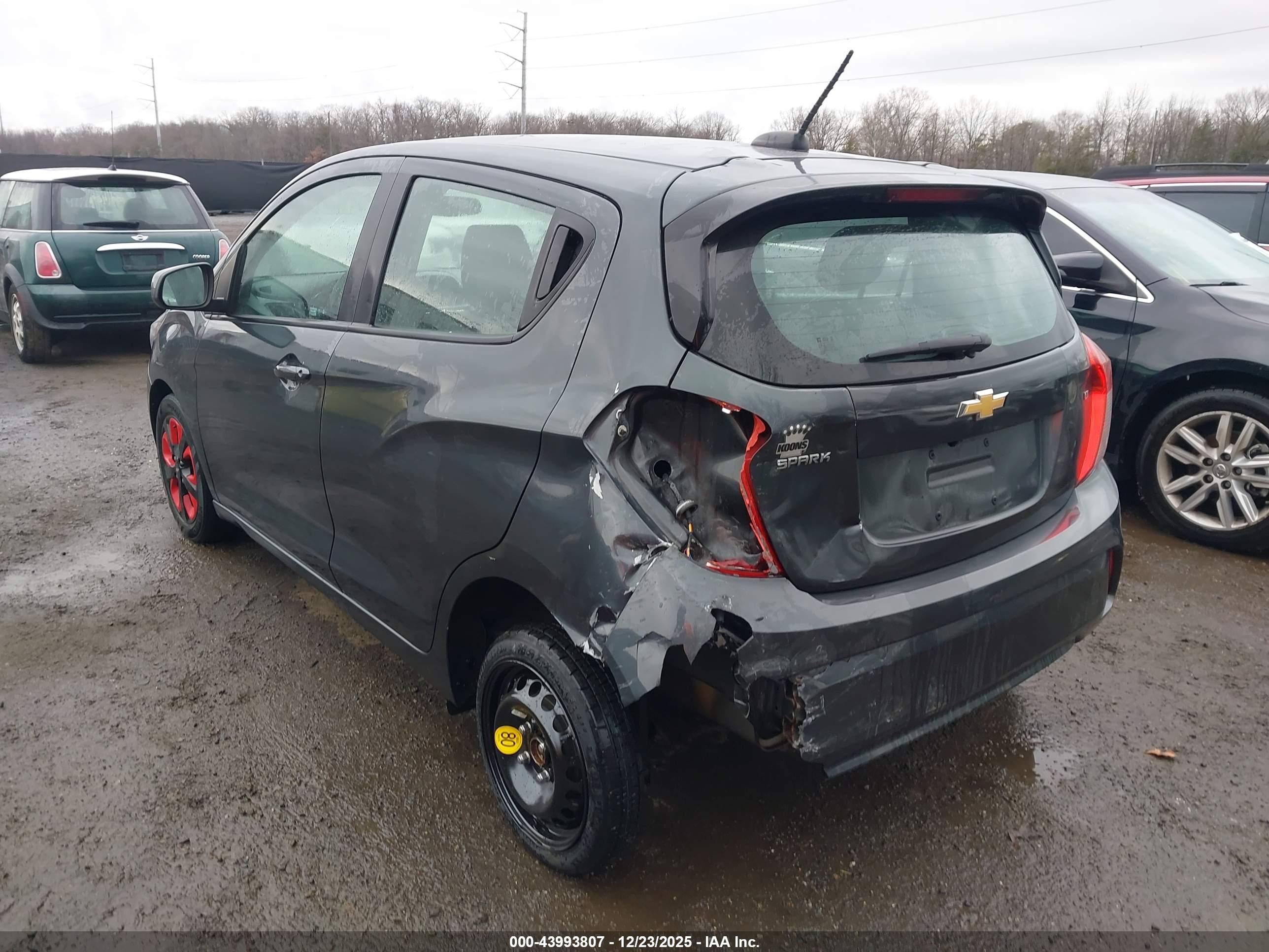 CHEVROLET SPARK image 6