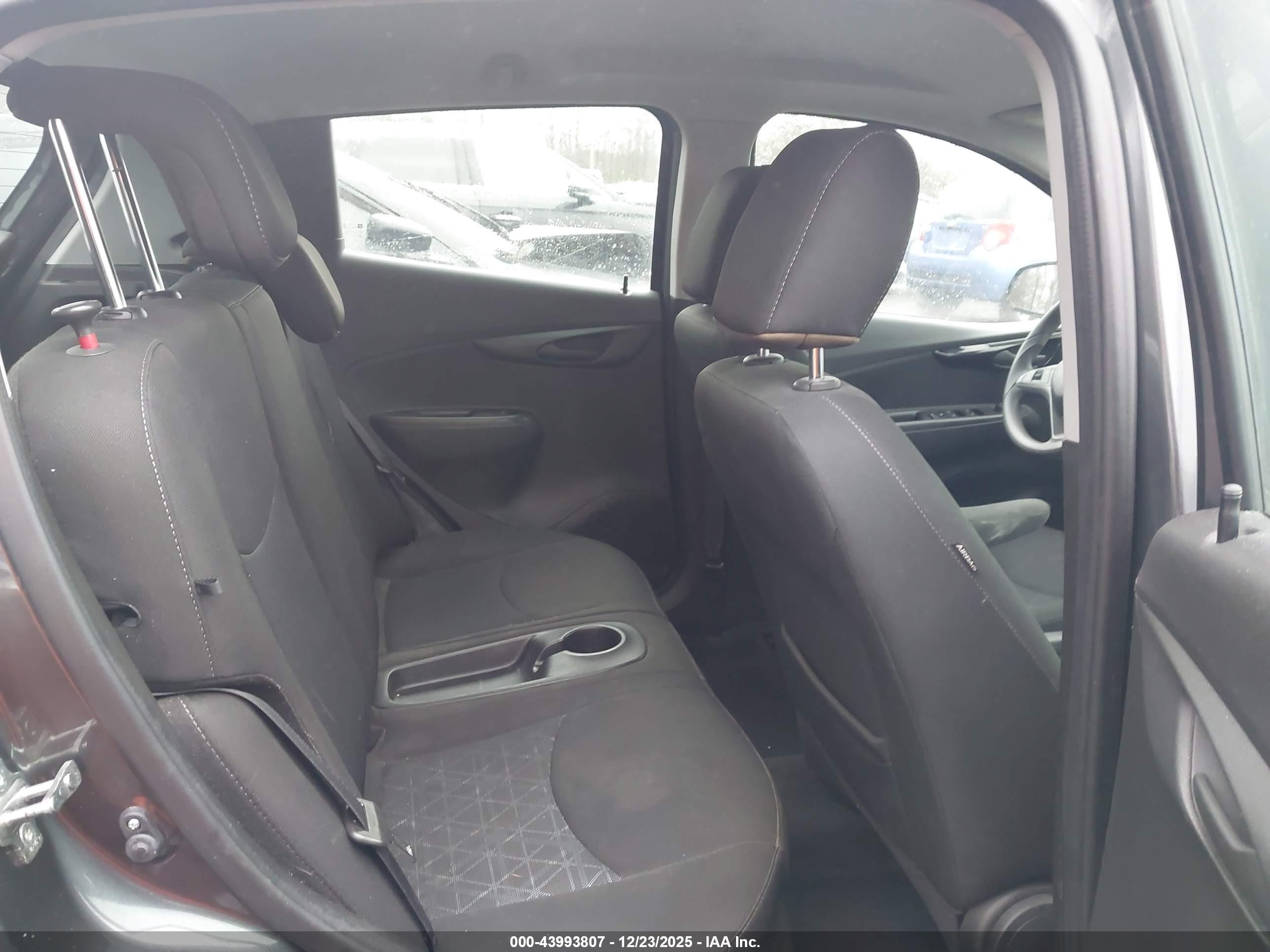 CHEVROLET SPARK image 8