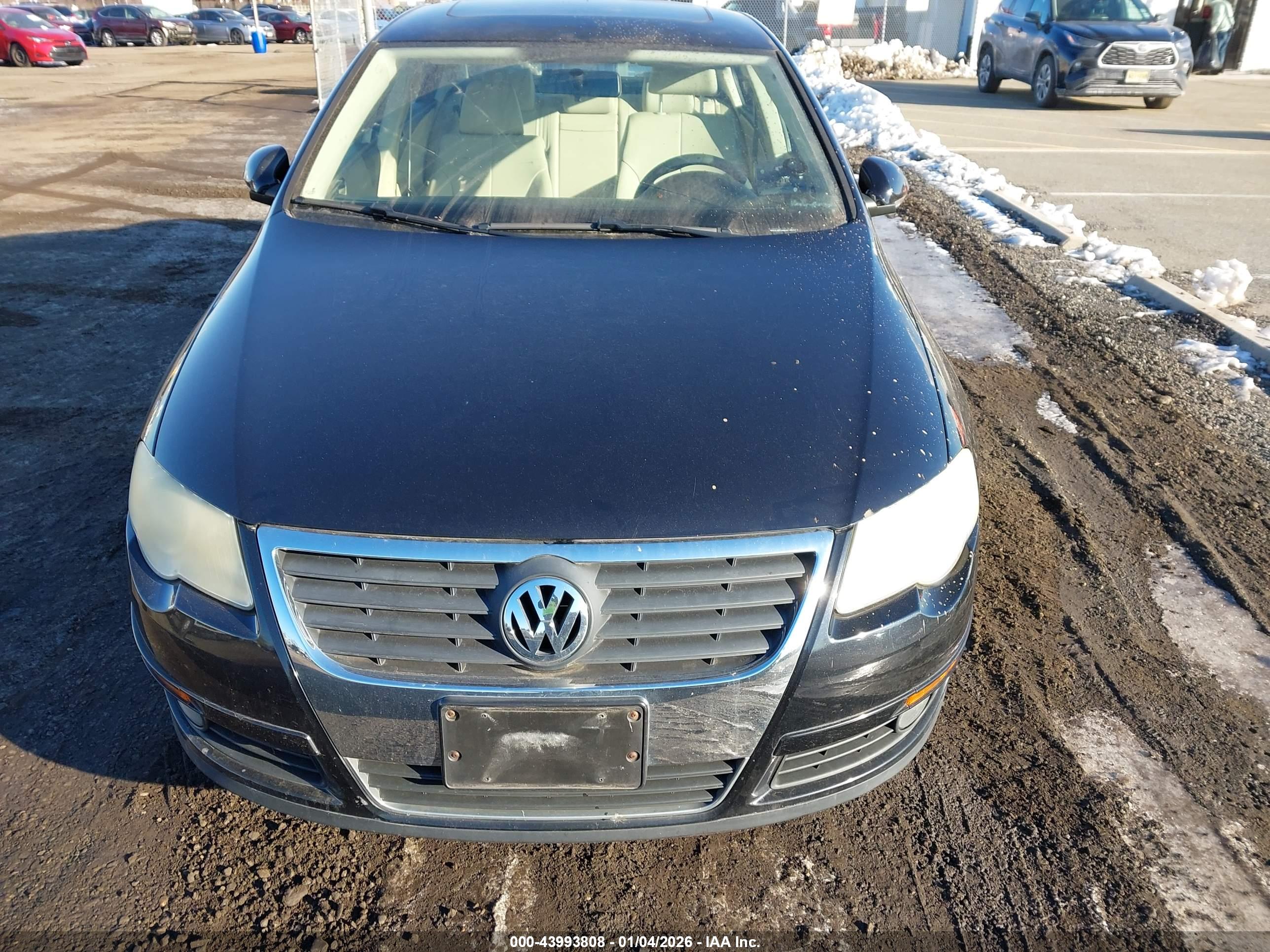 VOLKSWAGEN PASSAT image 6