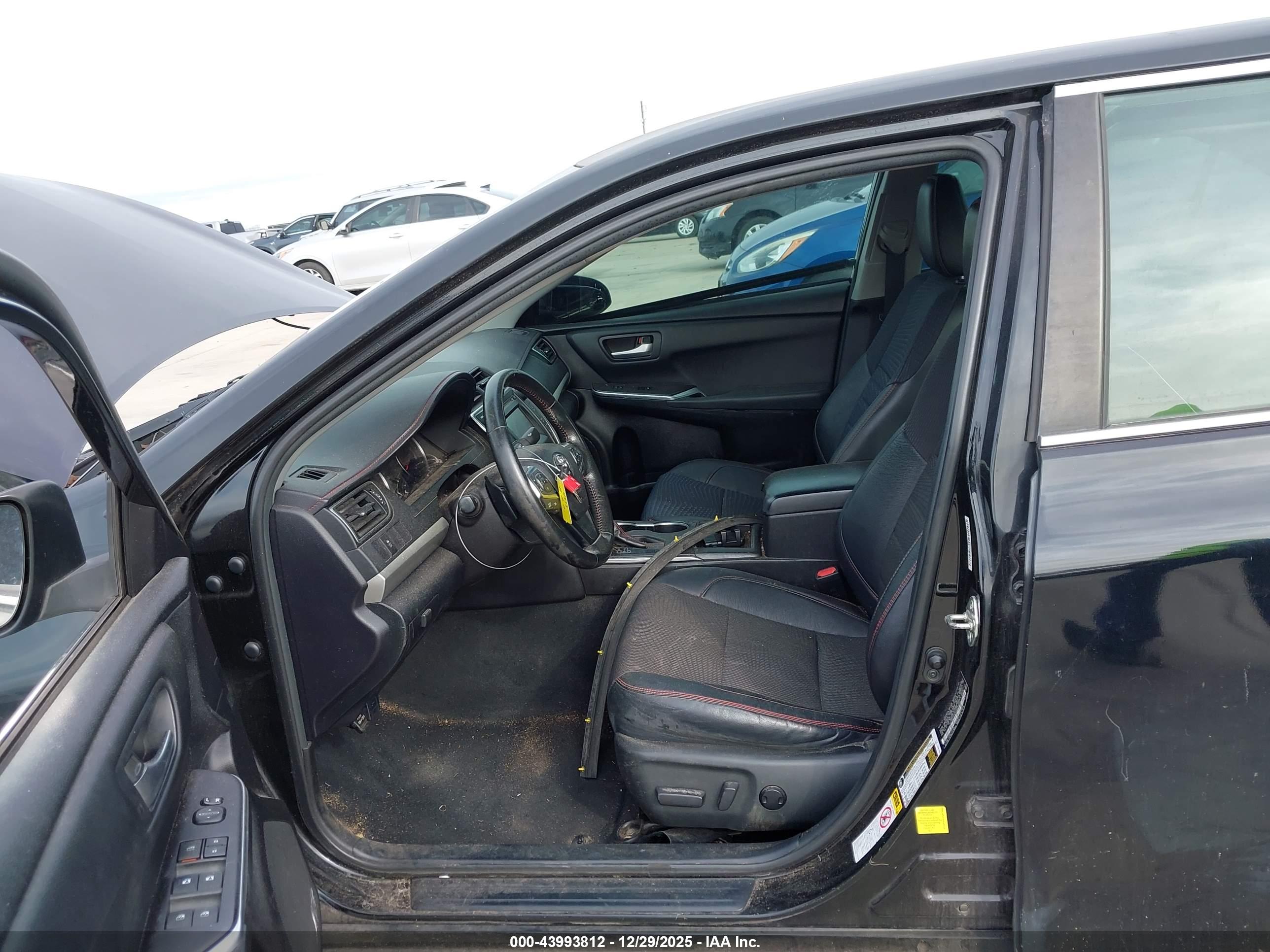 TOYOTA CAMRY image 8