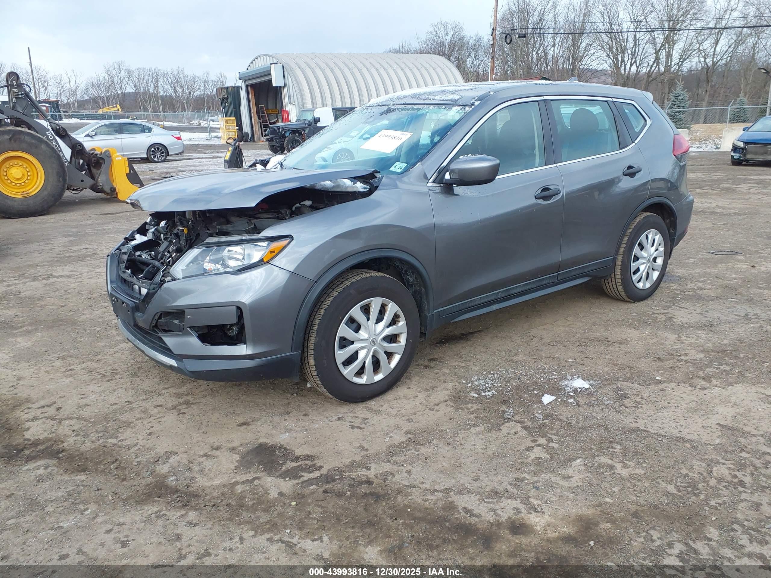 NISSAN ROGUE image 2