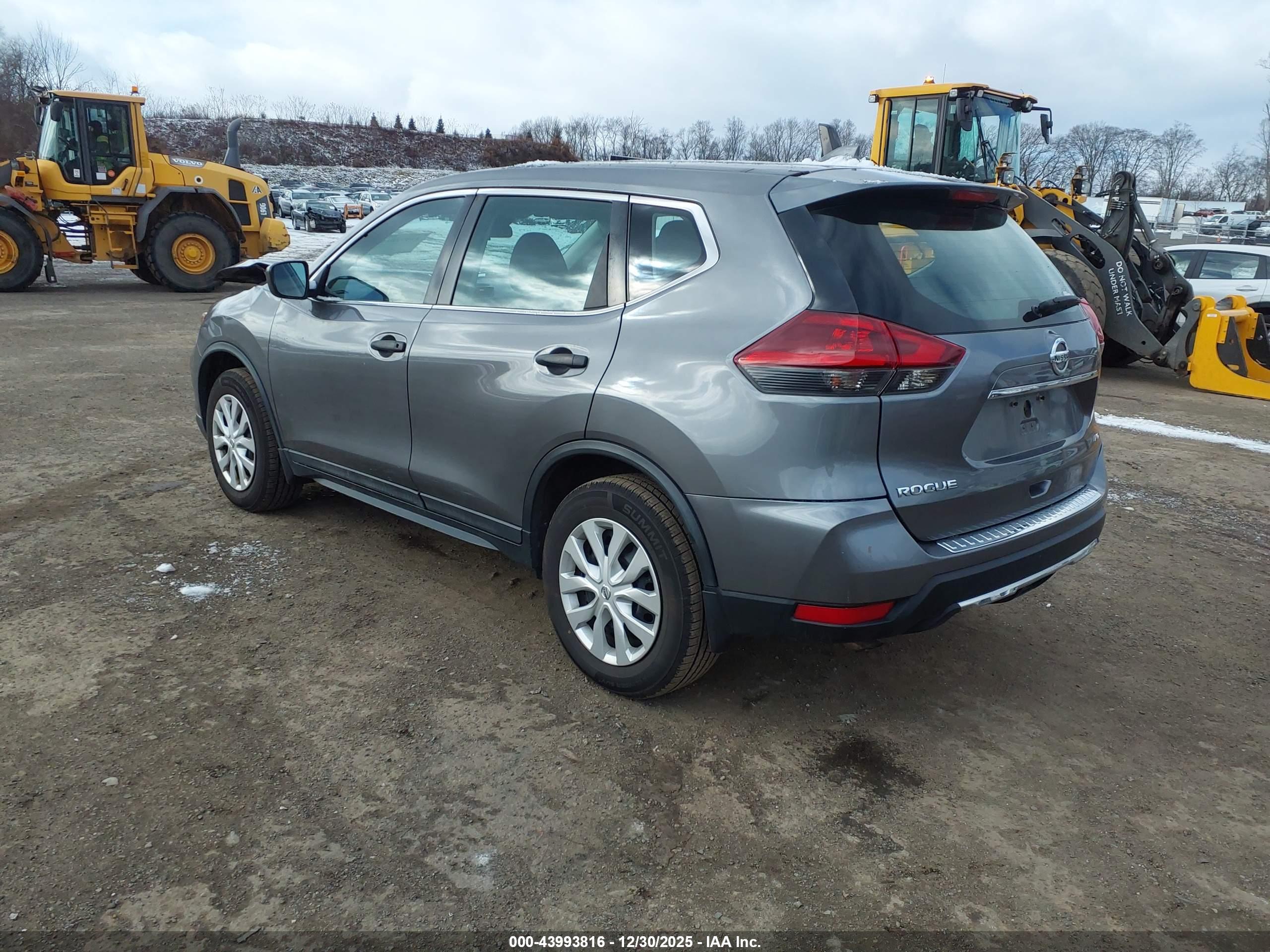 NISSAN ROGUE image 3