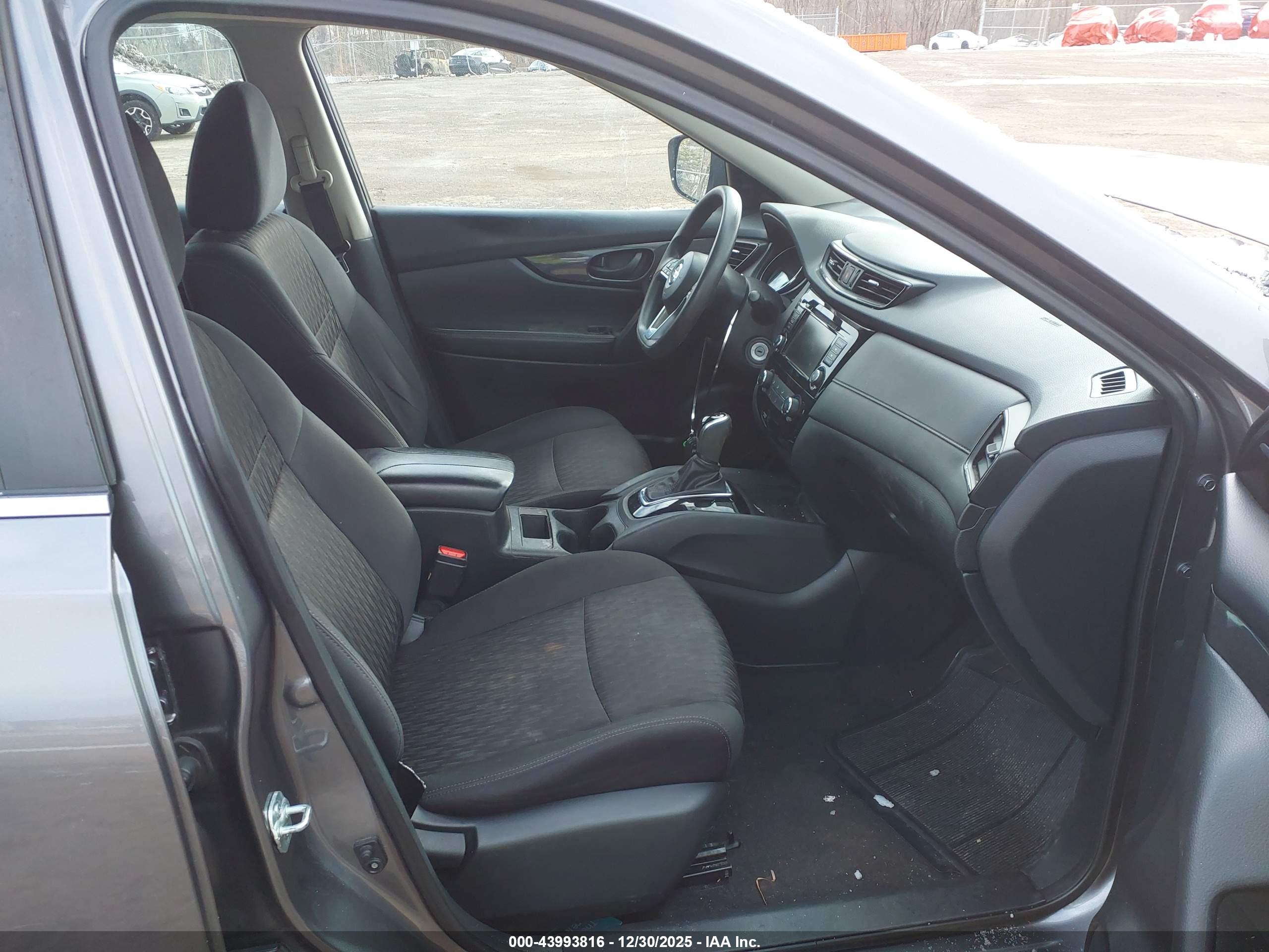 NISSAN ROGUE image 5