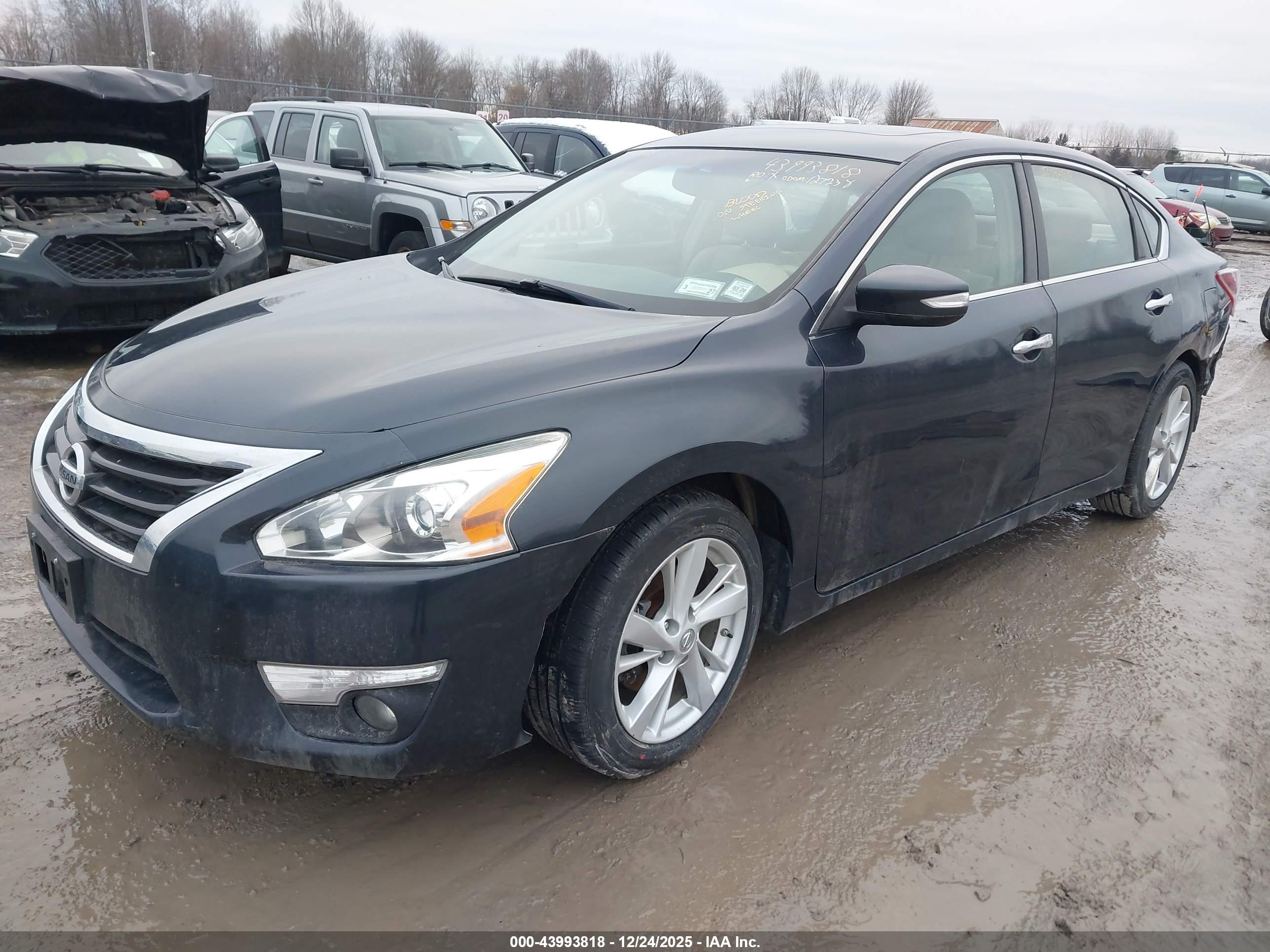 NISSAN ALTIMA image 2