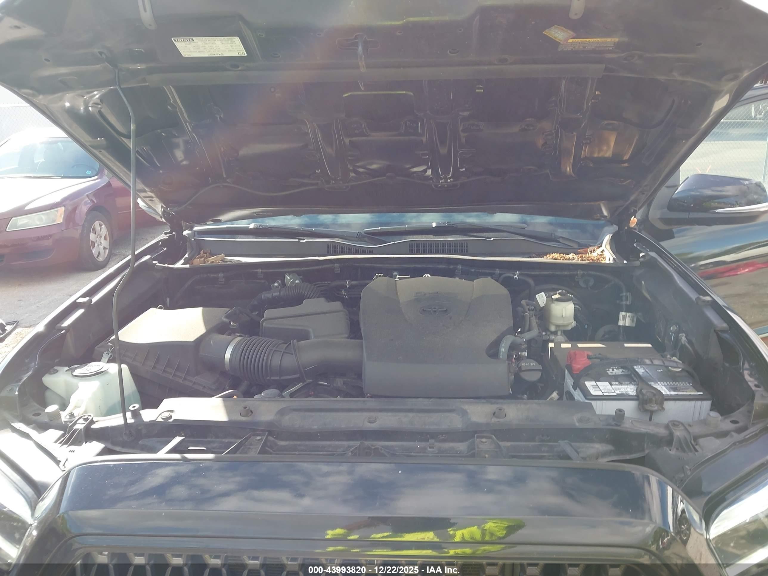 TOYOTA TACOMA image 10