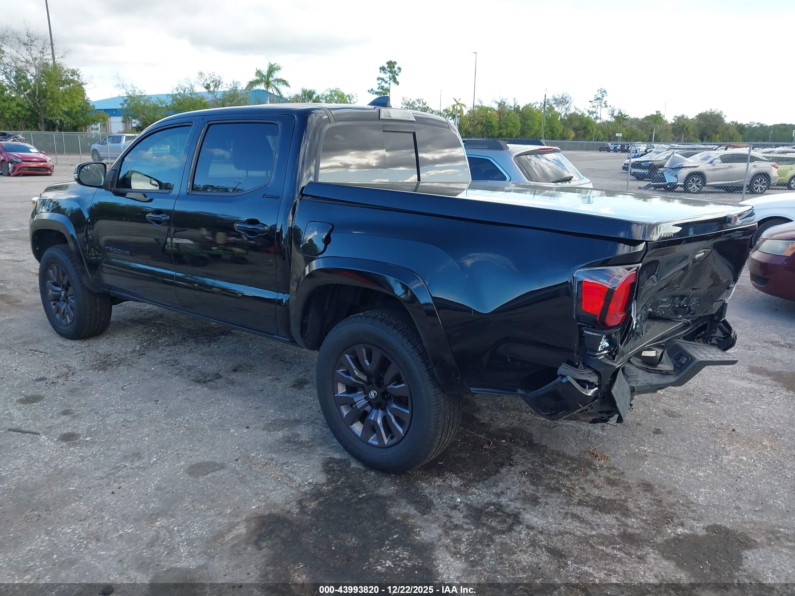 TOYOTA TACOMA image 3