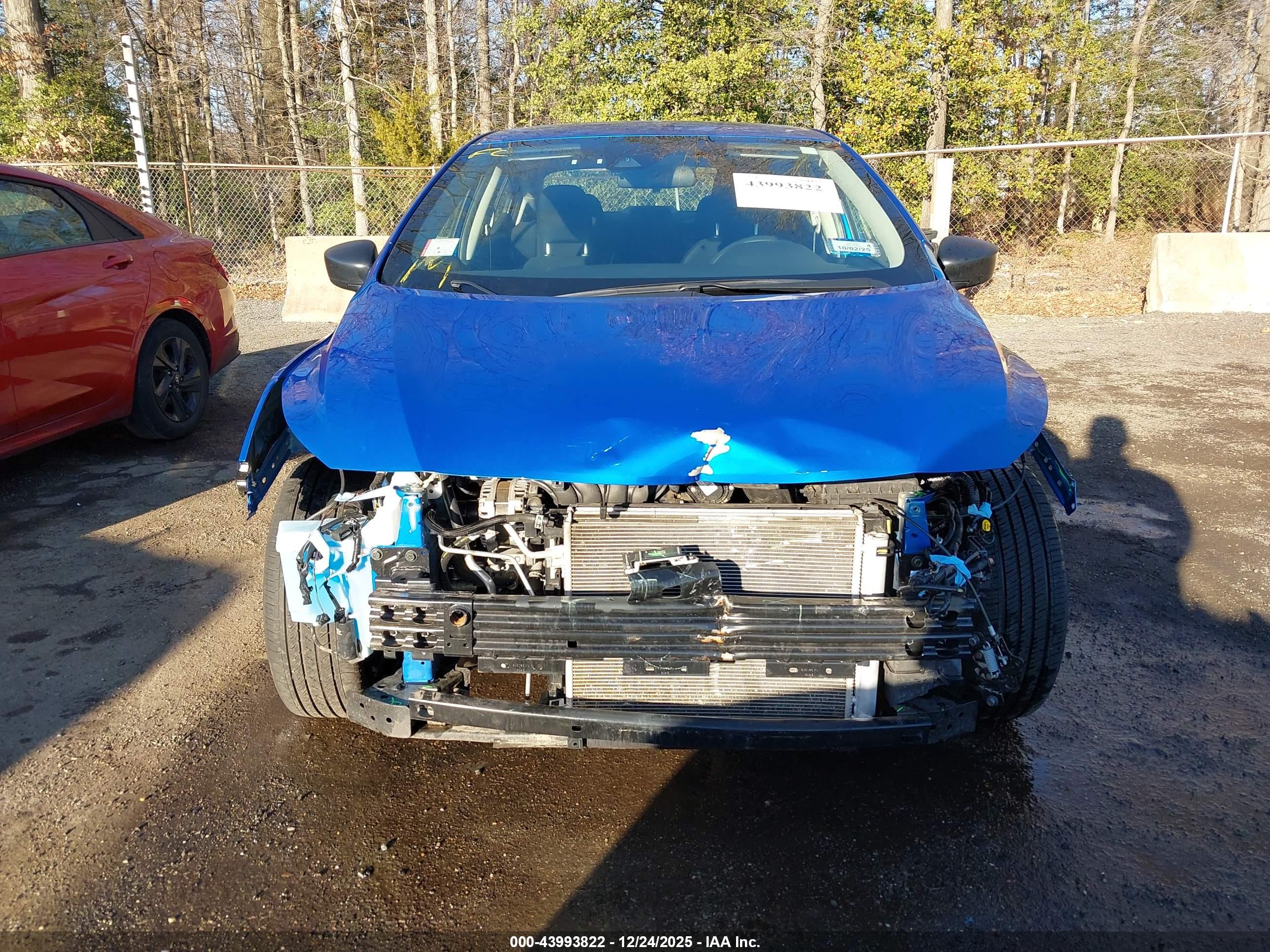 NISSAN VERSA image 6