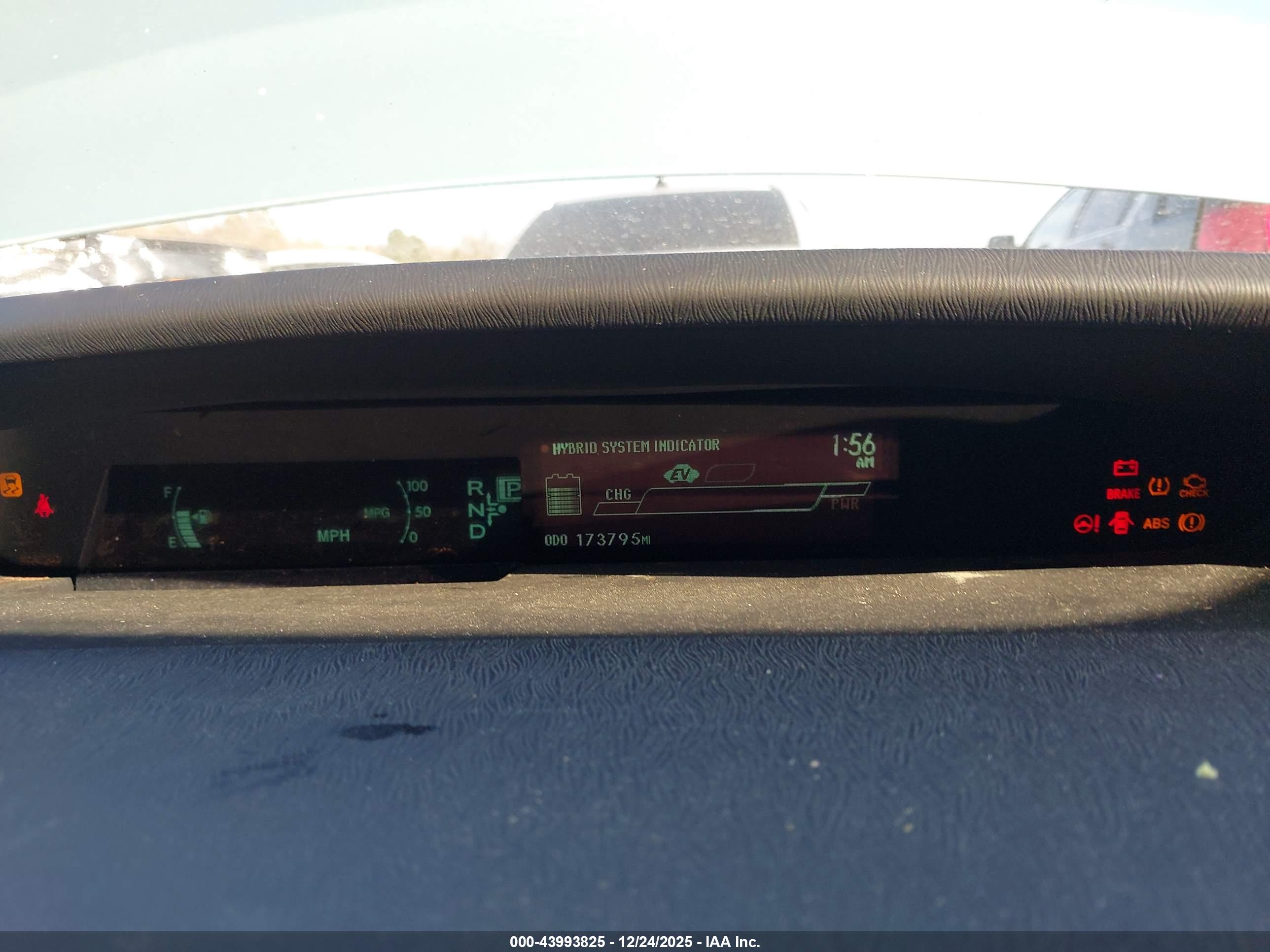 TOYOTA PRIUS image 7