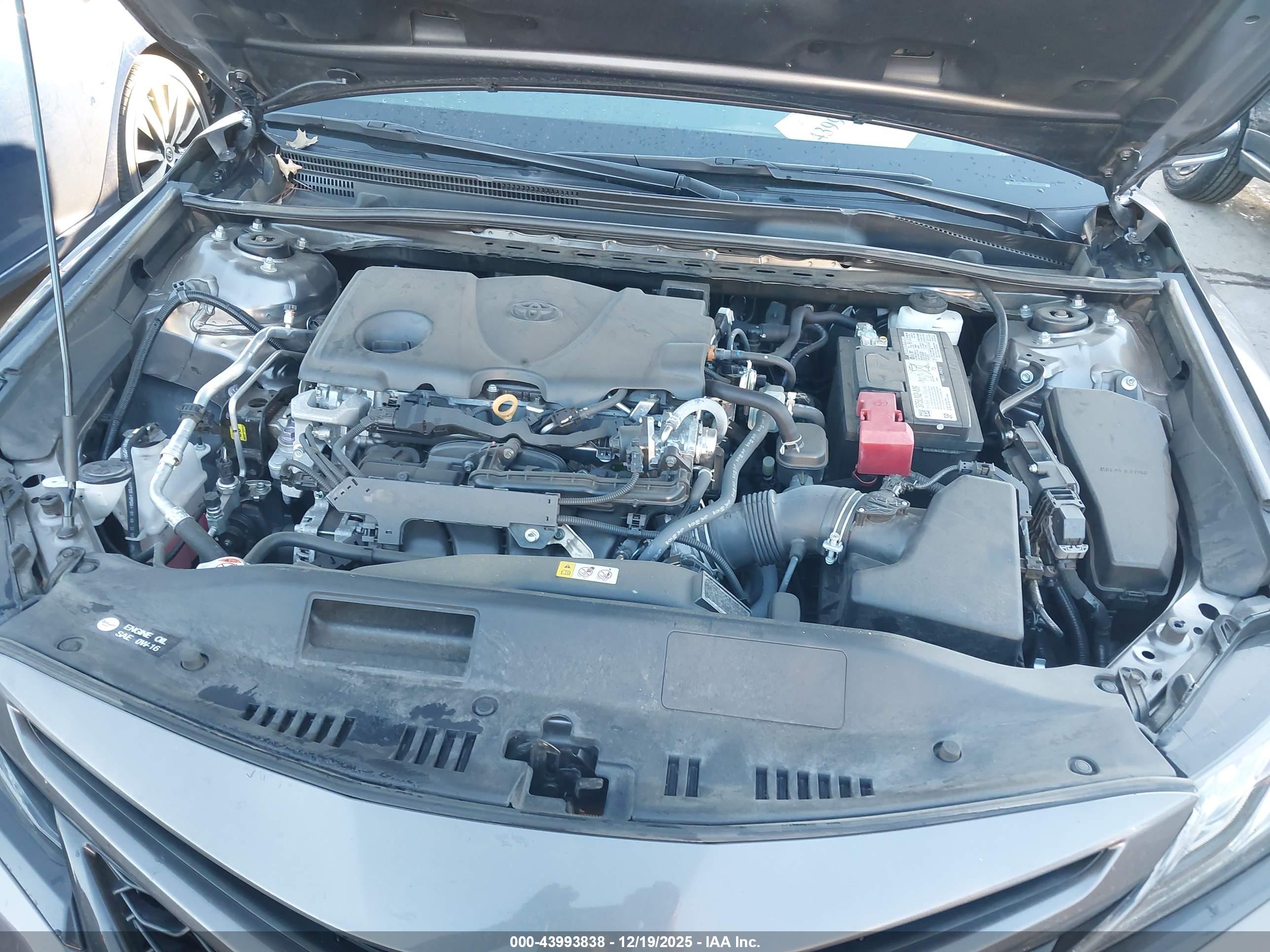 TOYOTA CAMRY image 10