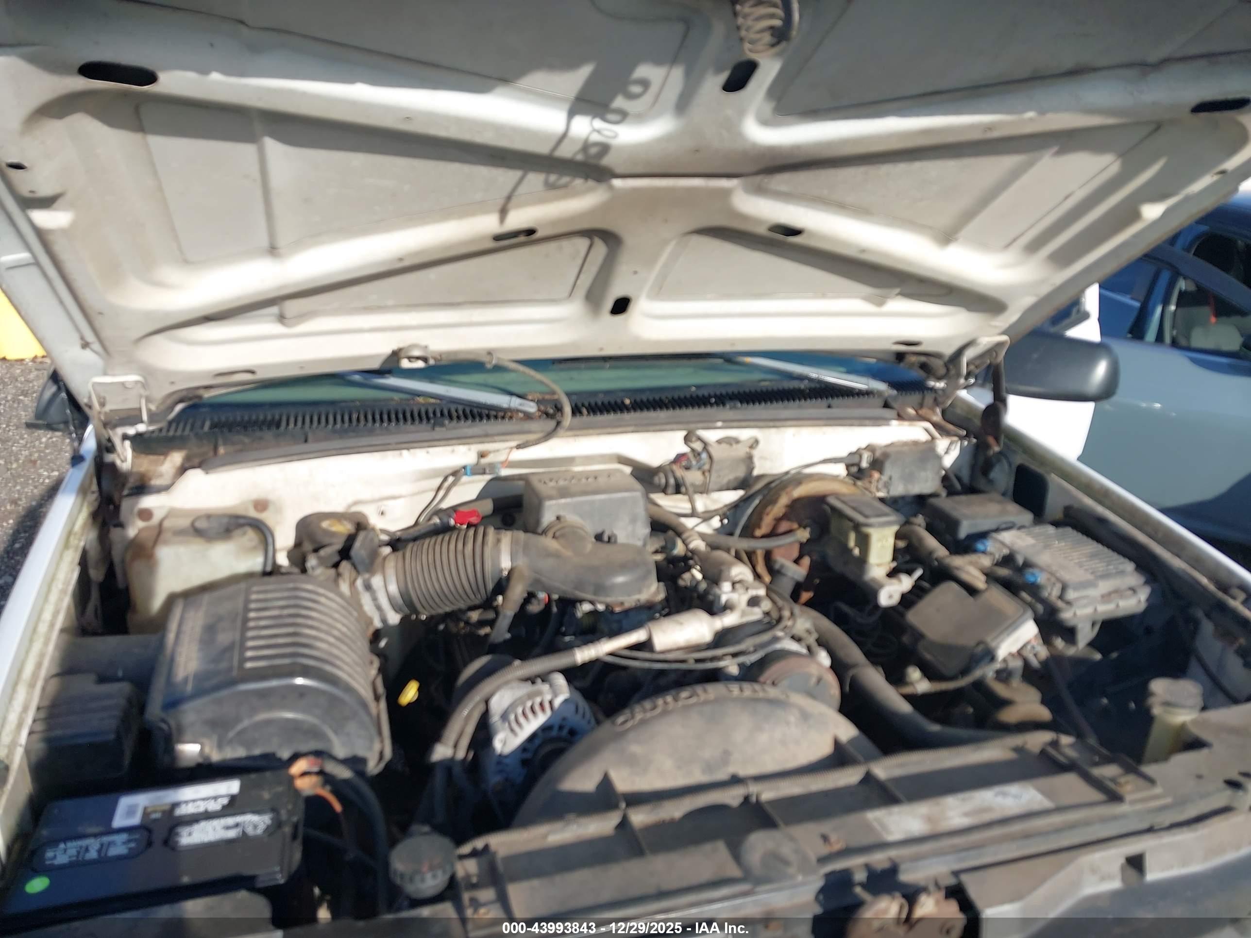 CHEVROLET C/K image 10