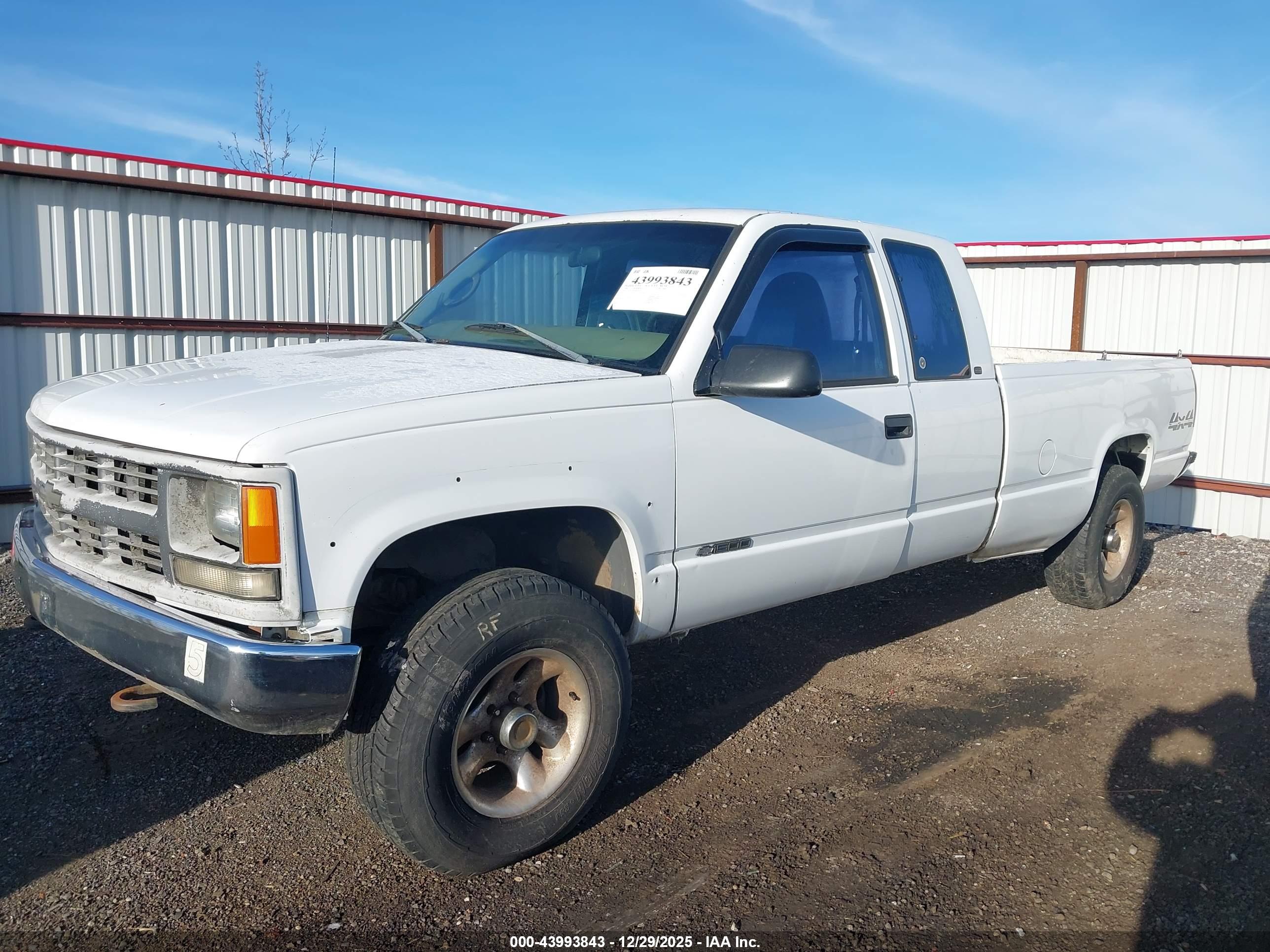 CHEVROLET C/K image 2
