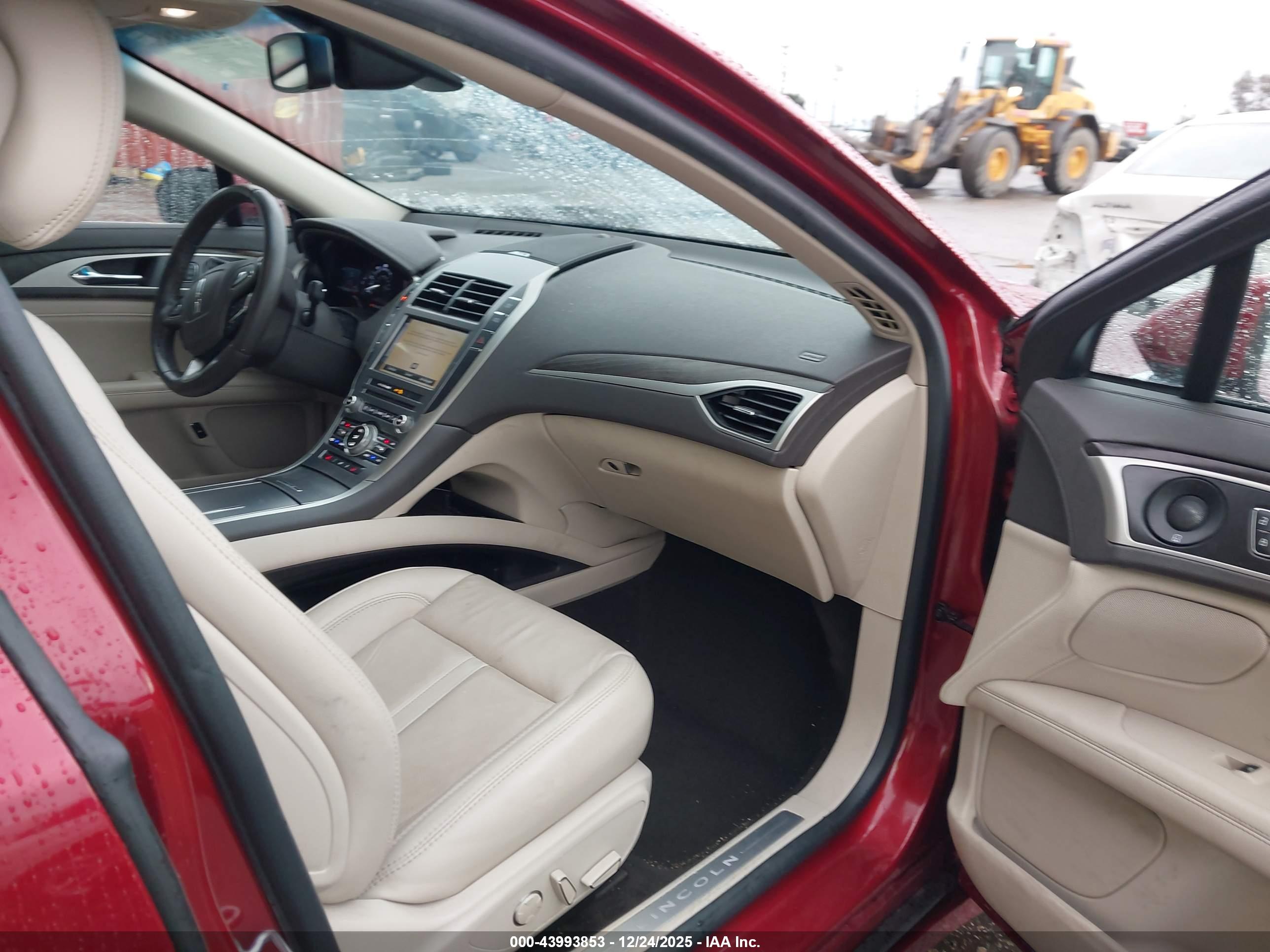 LINCOLN MKZ image 5