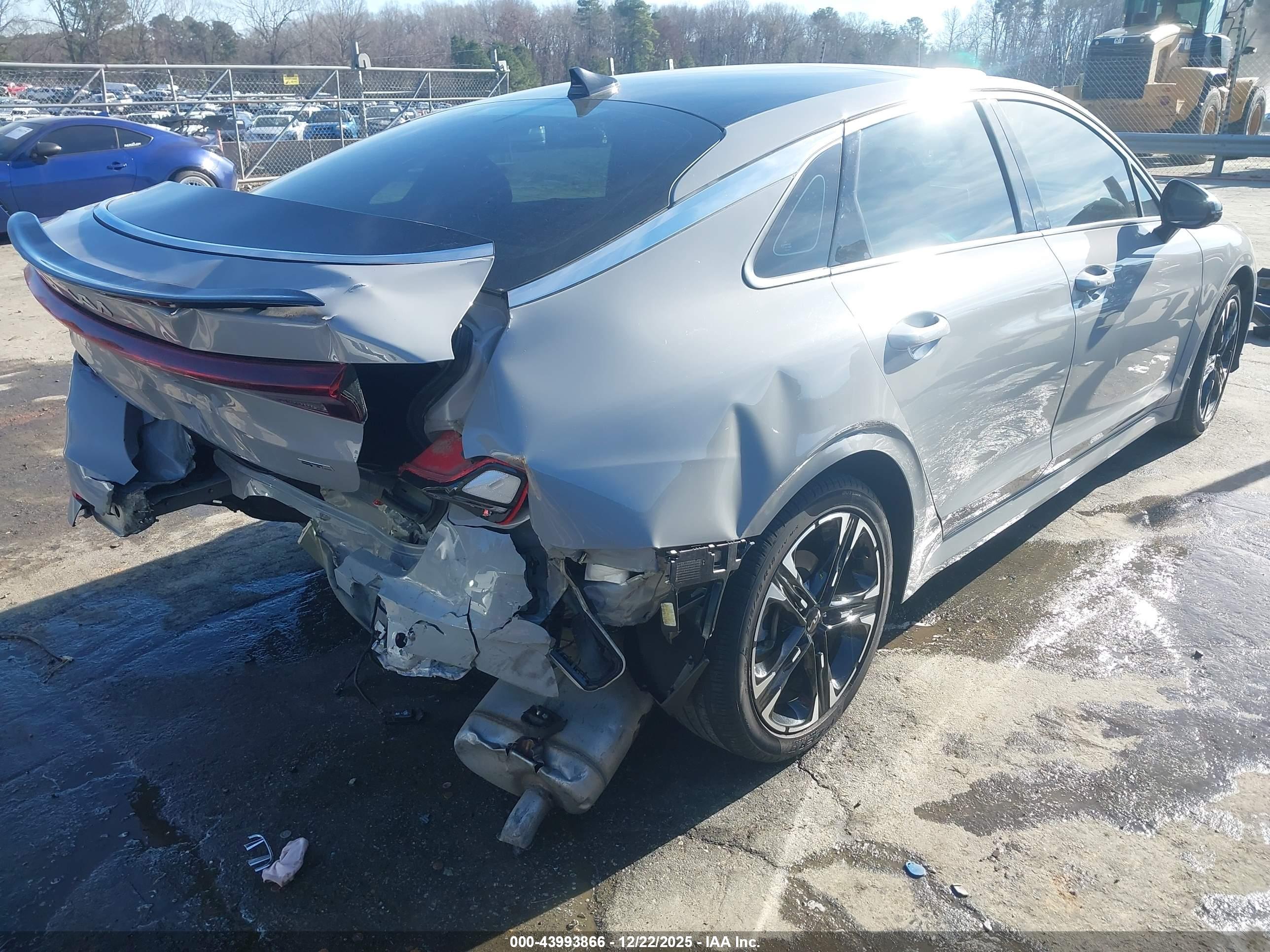 KIA K5 image 4