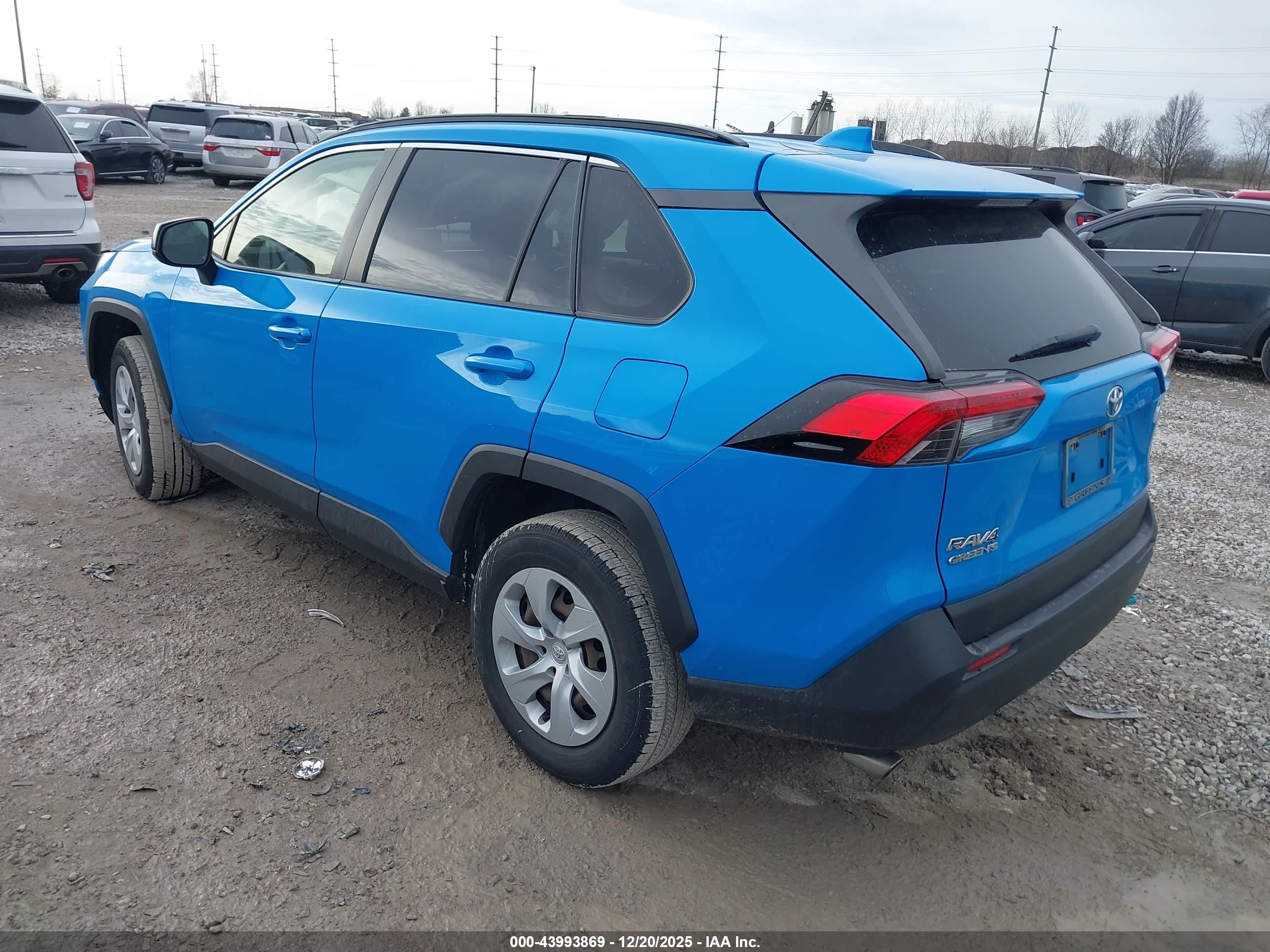 TOYOTA RAV4 image 3