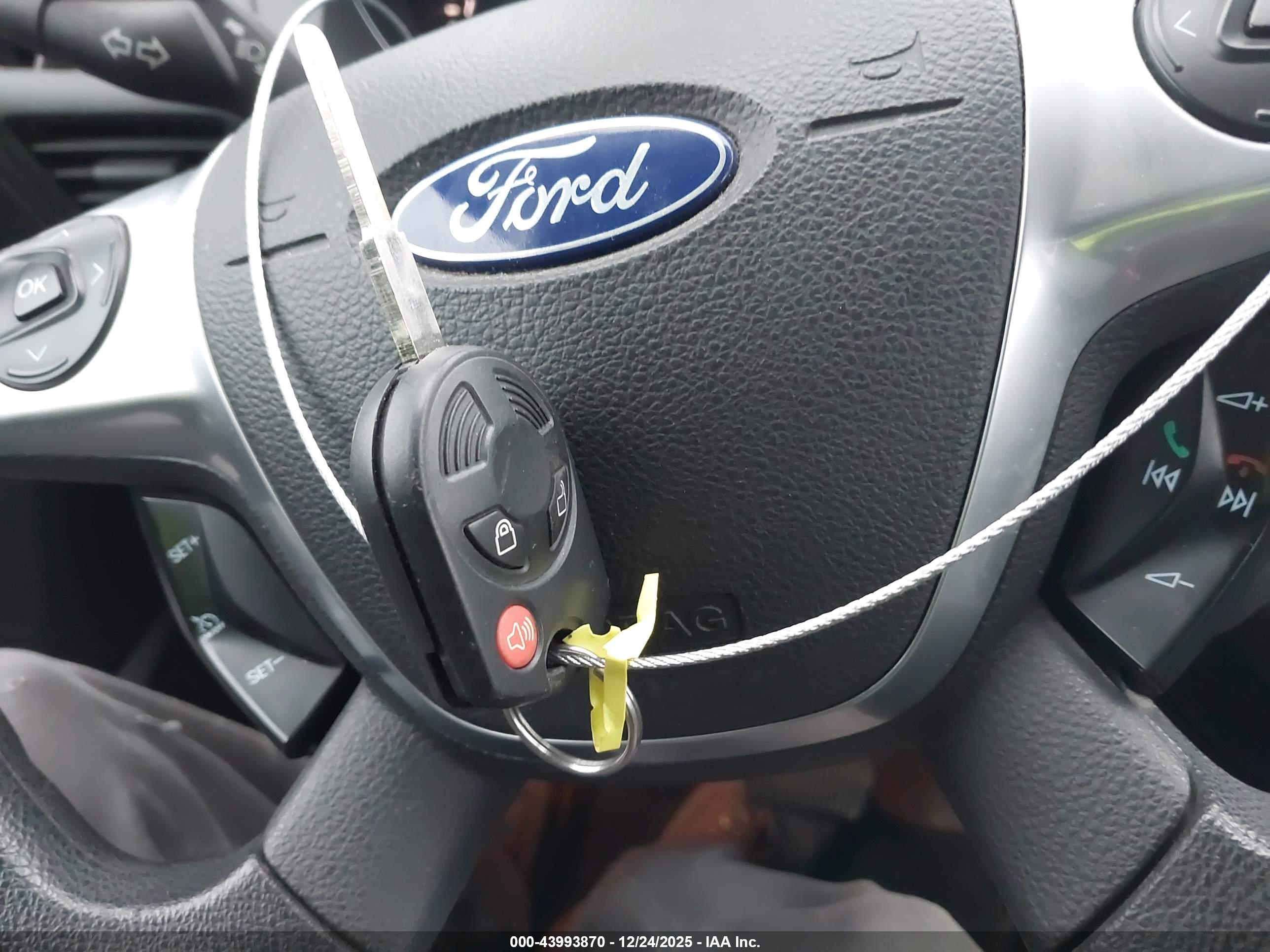 FORD ESCAPE image 11