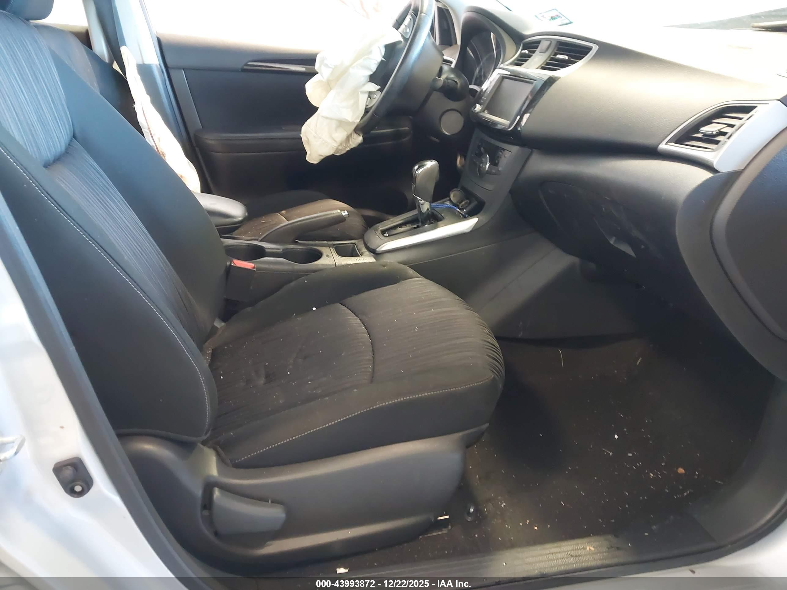 NISSAN SENTRA image 5