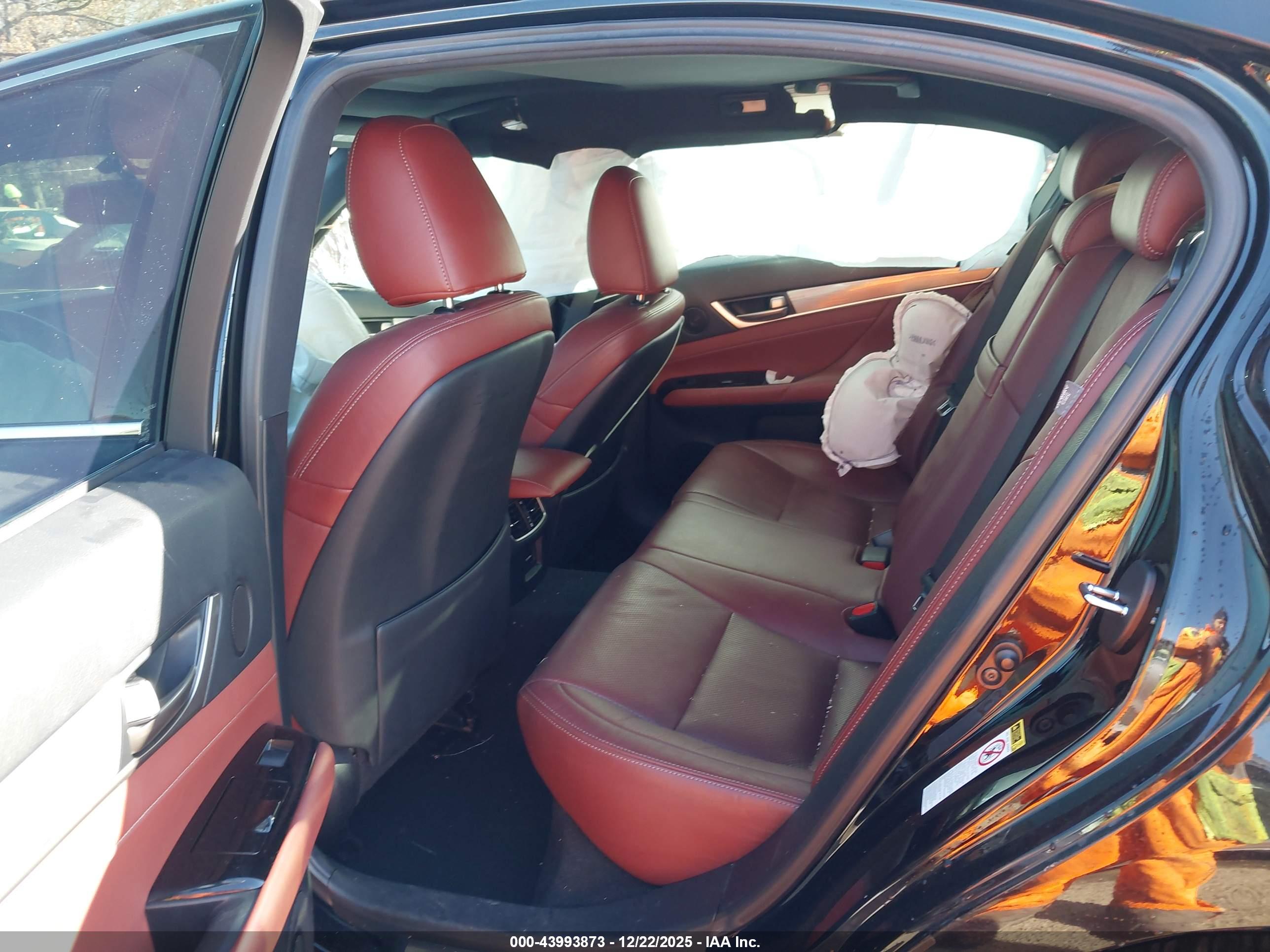 LEXUS GS image 8