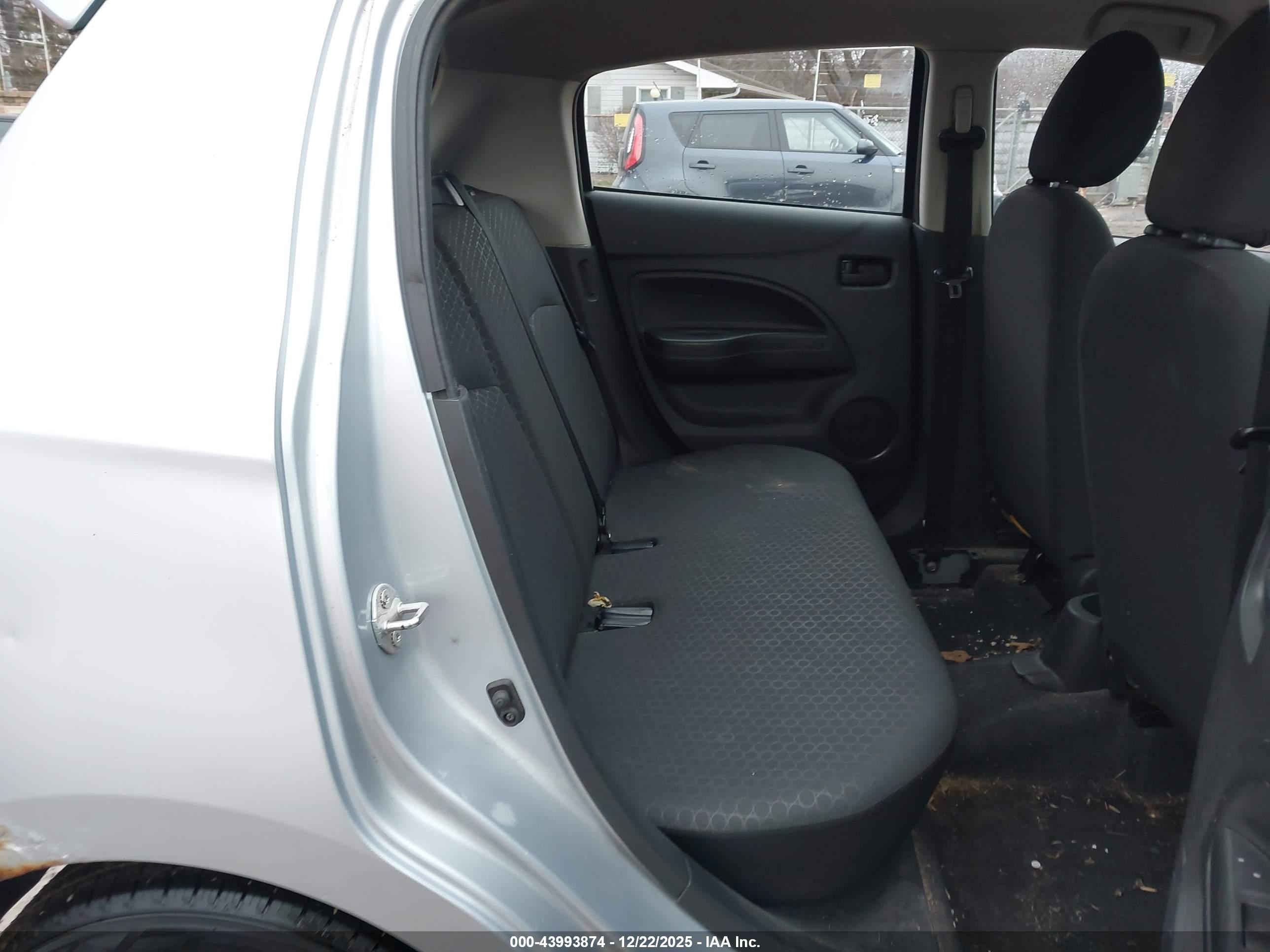 MITSUBISHI MIRAGE image 8
