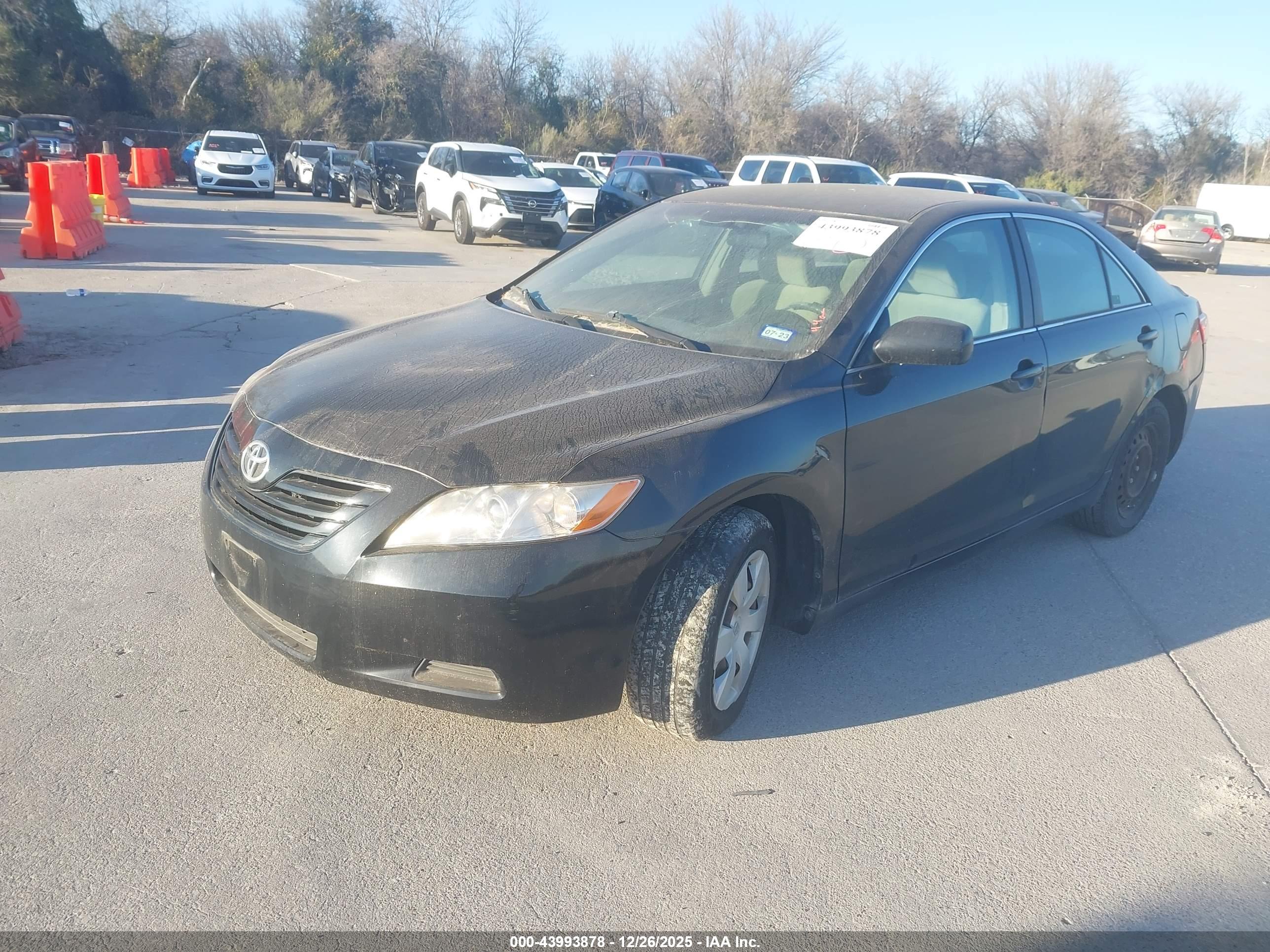 TOYOTA CAMRY image 2
