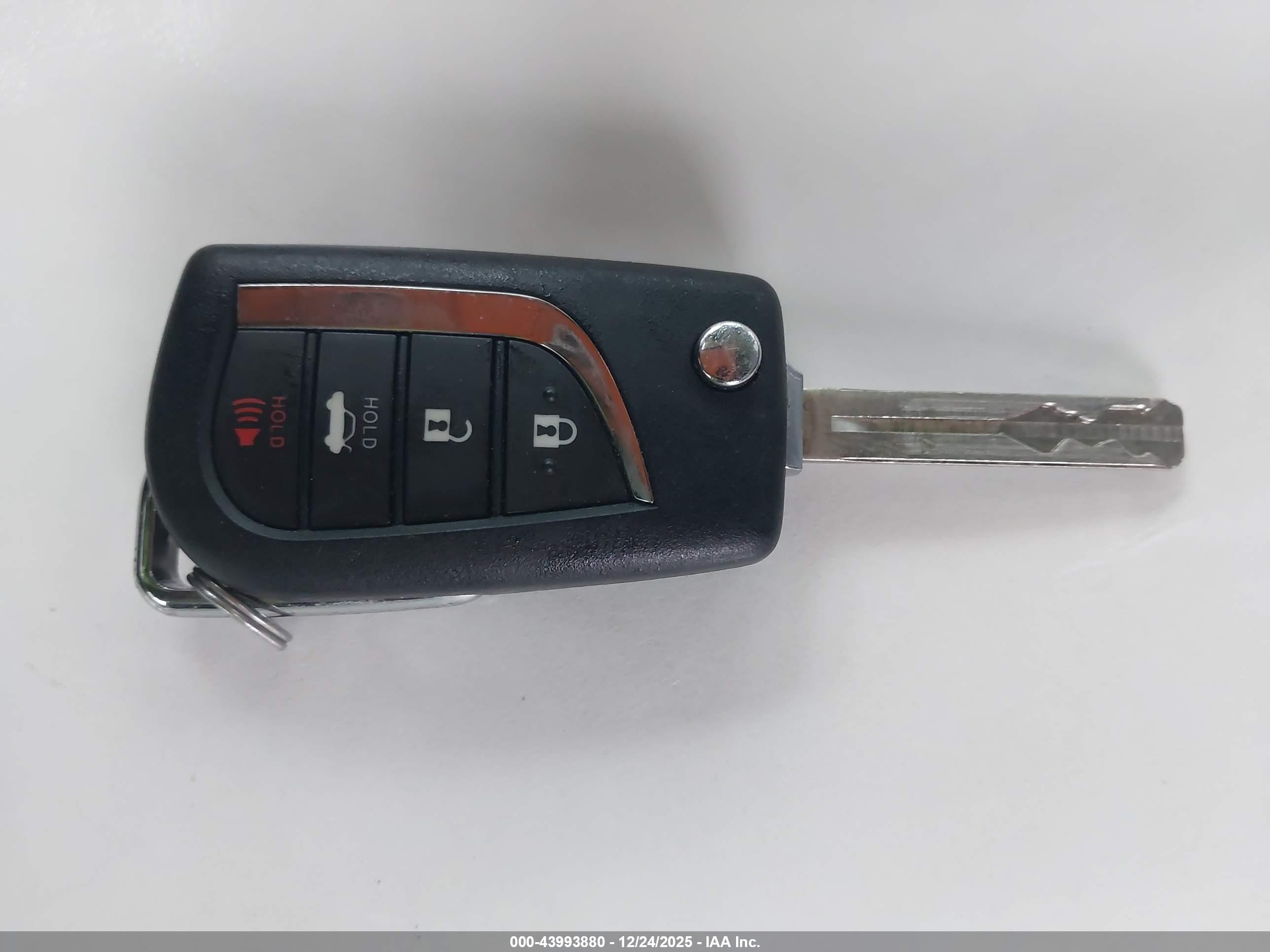 TOYOTA COROLLA image 11