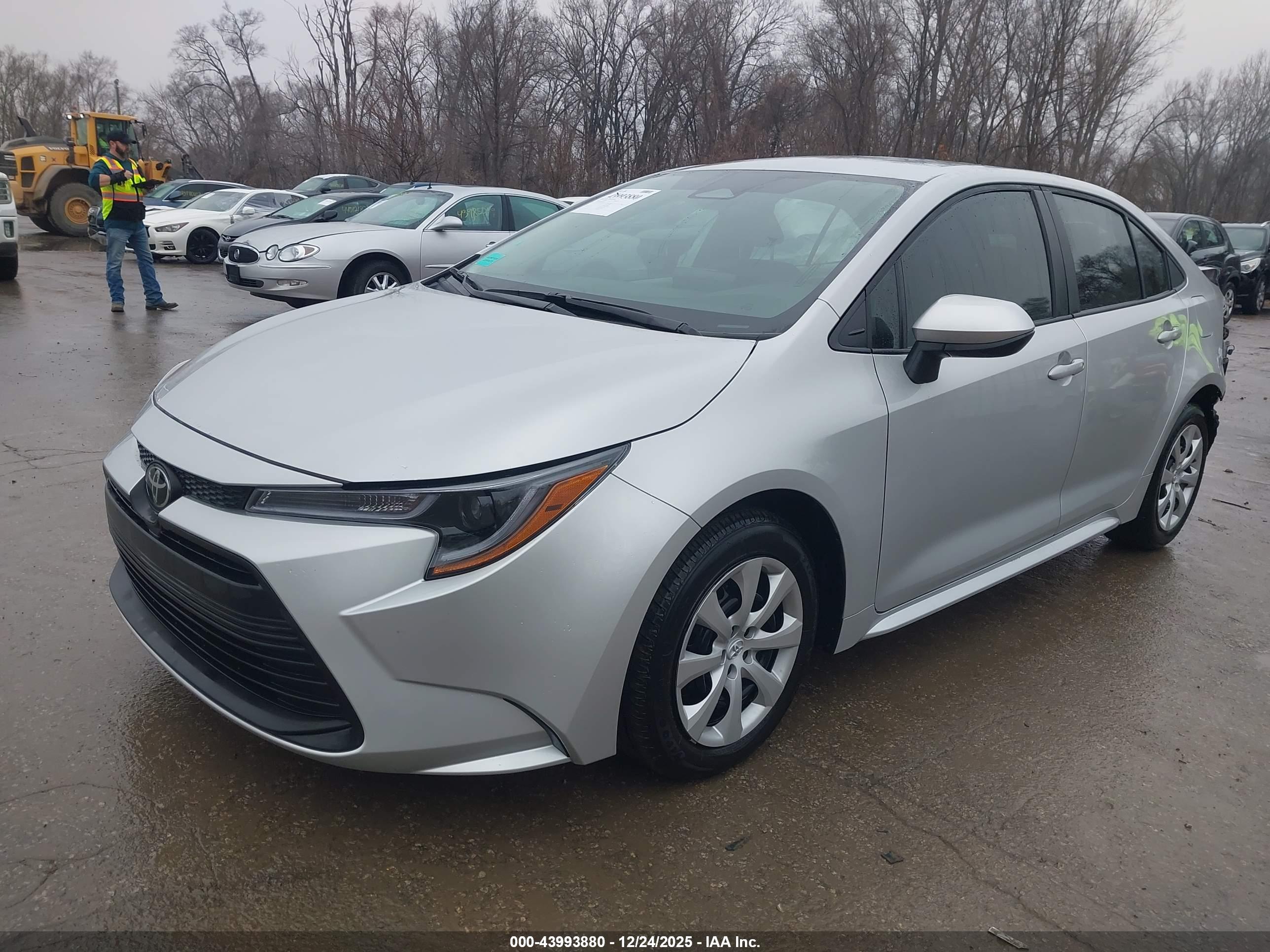 TOYOTA COROLLA image 2
