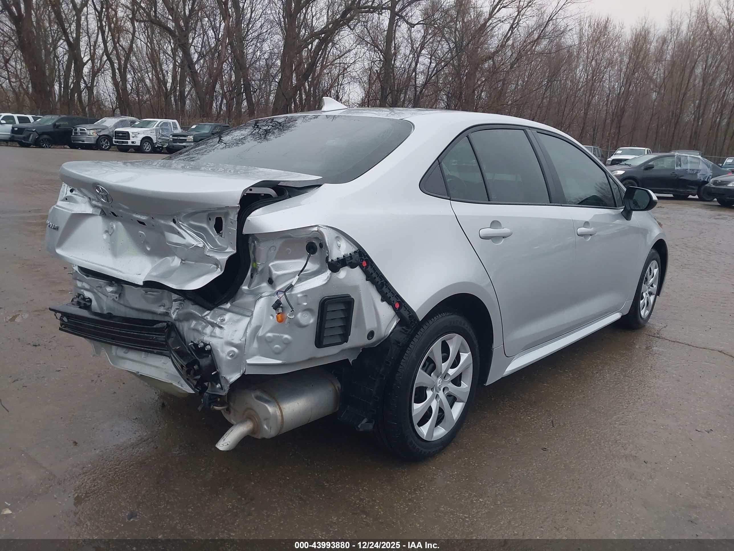 TOYOTA COROLLA image 4