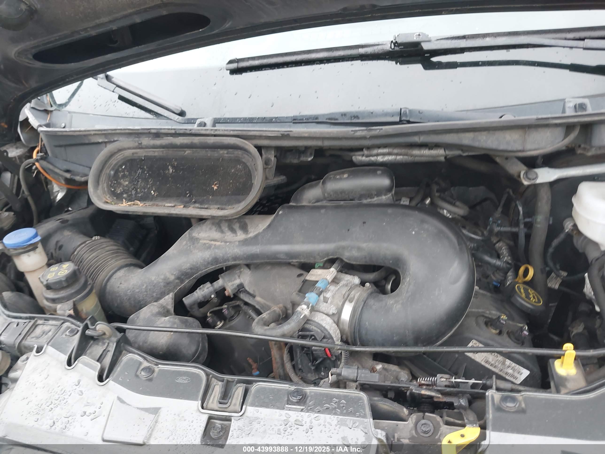 FORD TRANSIT-350 image 10