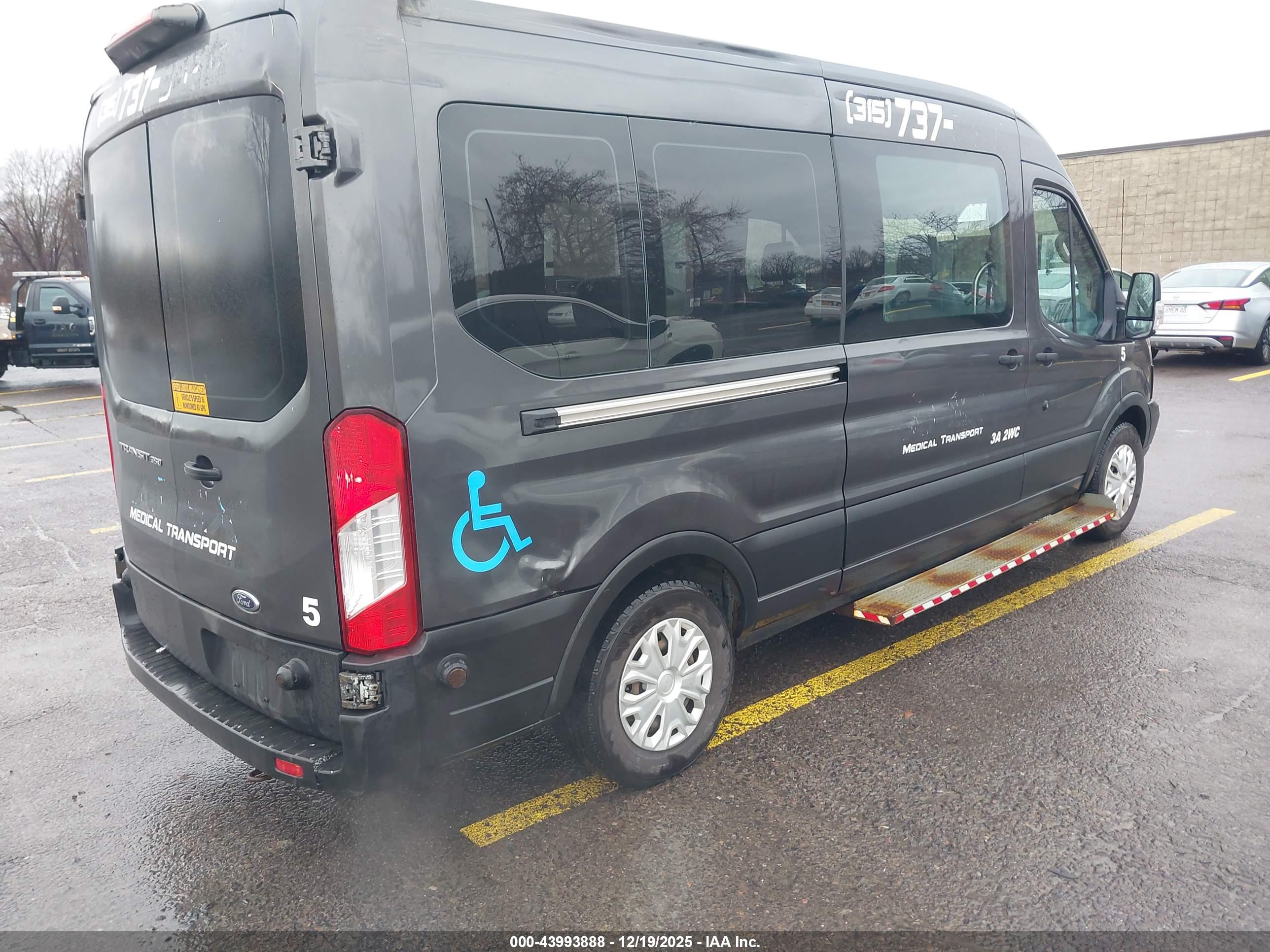 FORD TRANSIT-350 image 4