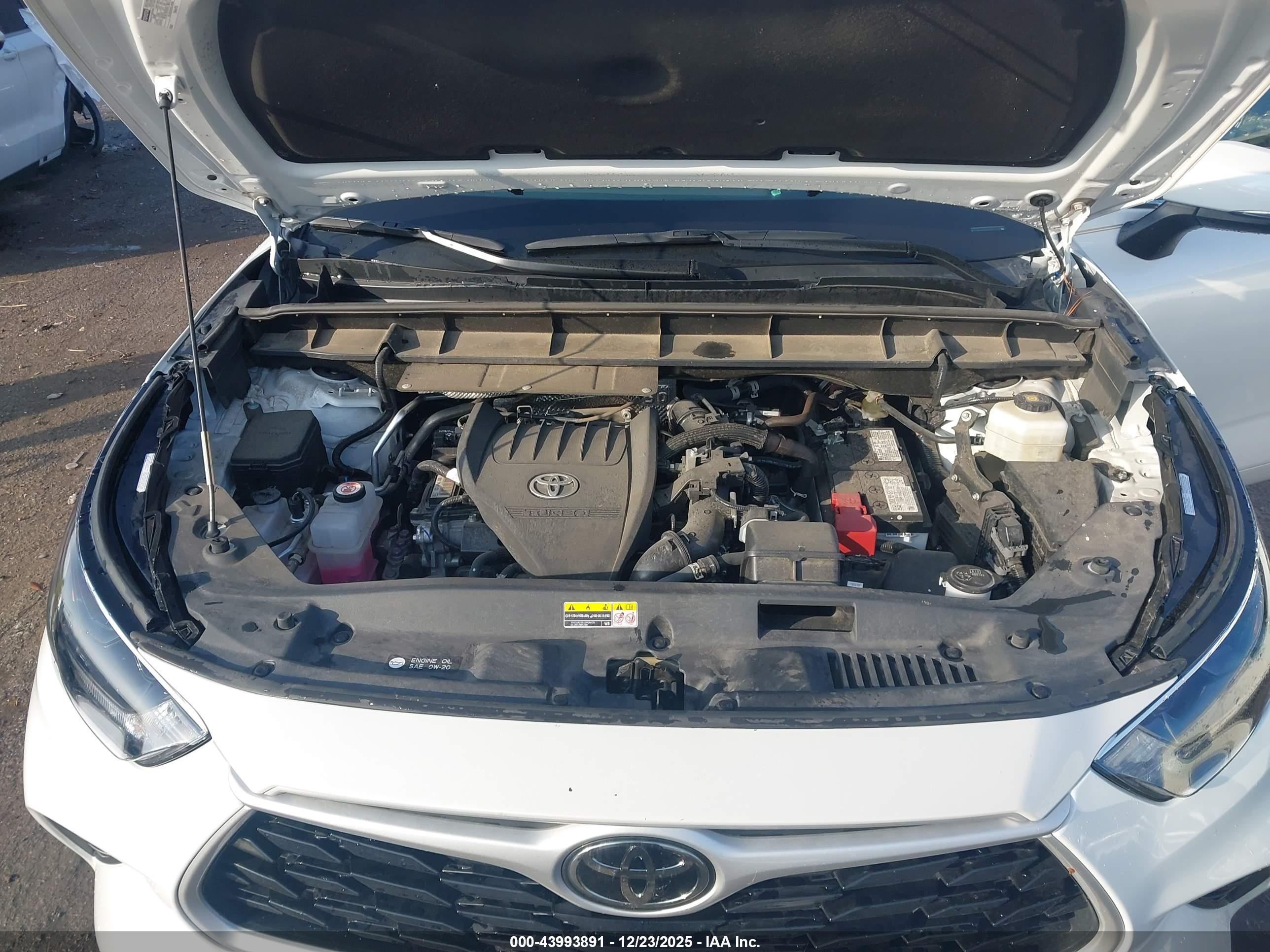 TOYOTA HIGHLANDER image 10