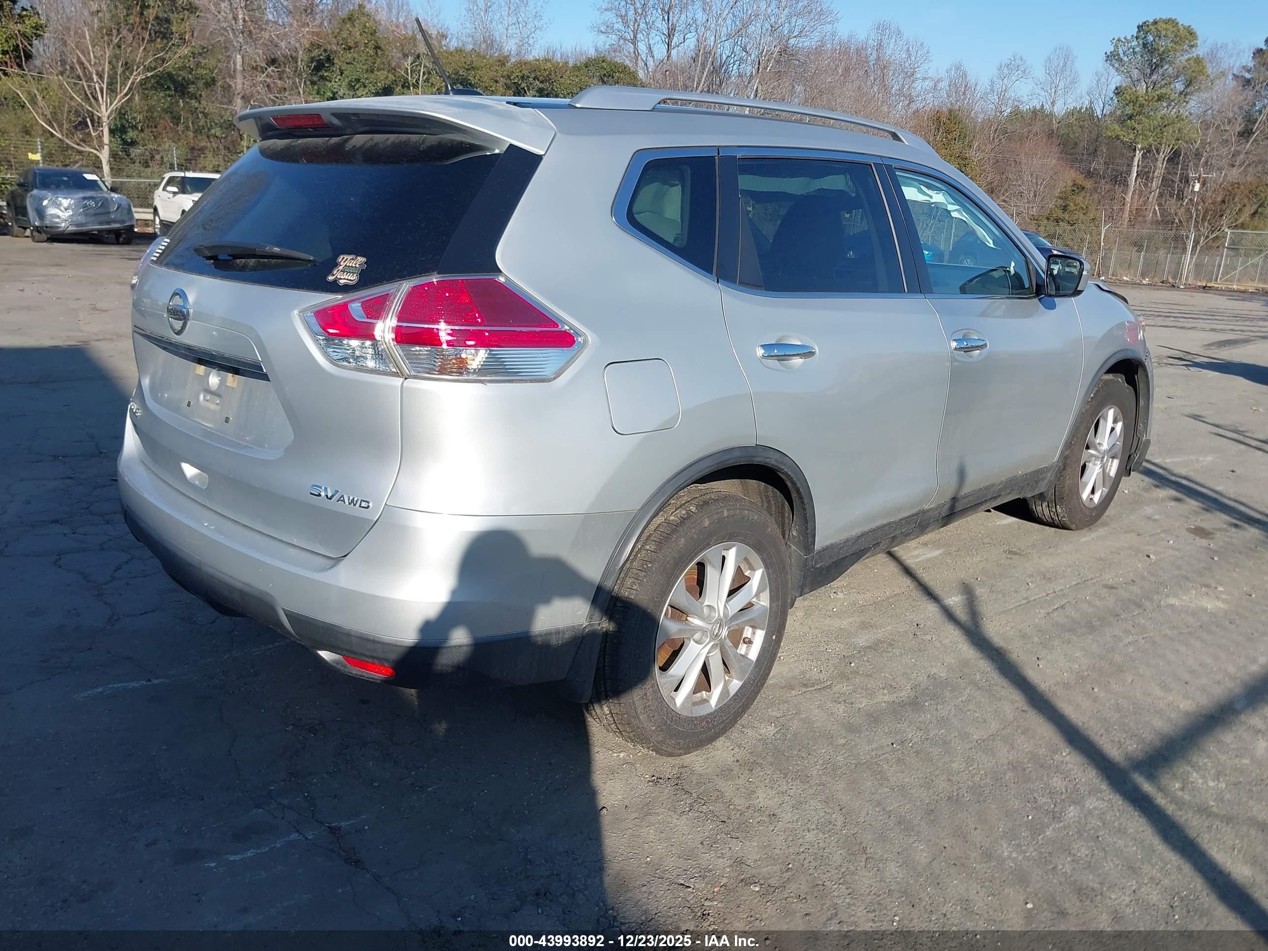NISSAN ROGUE image 4