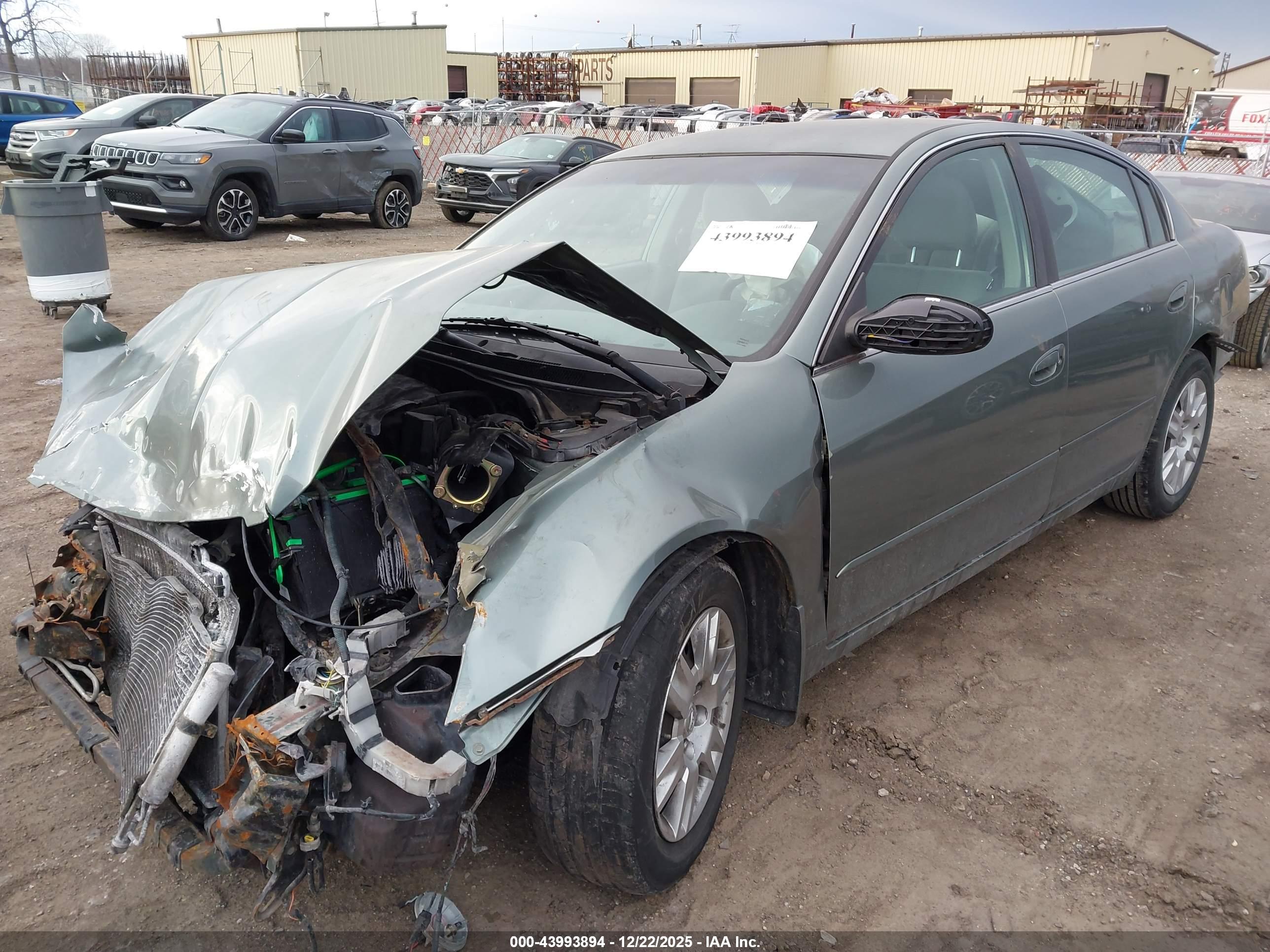 NISSAN ALTIMA image 2