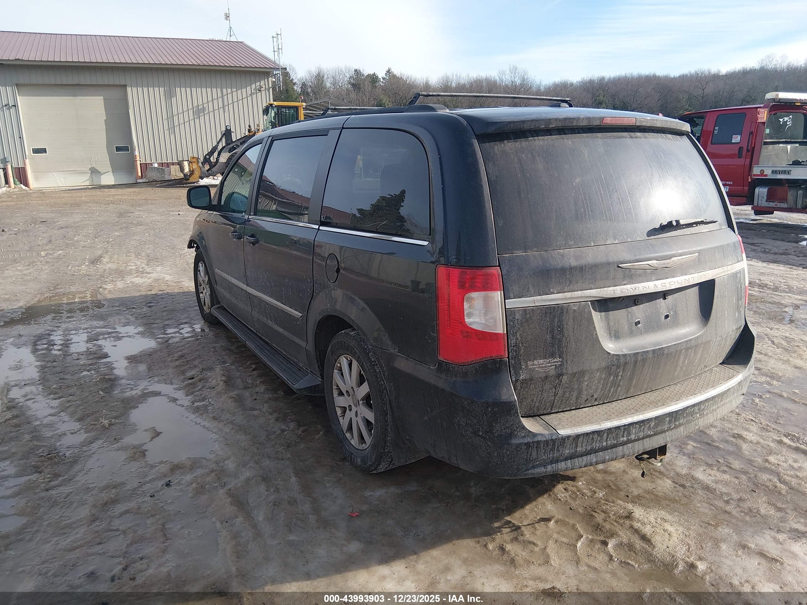 CHRYSLER TOWN image 3